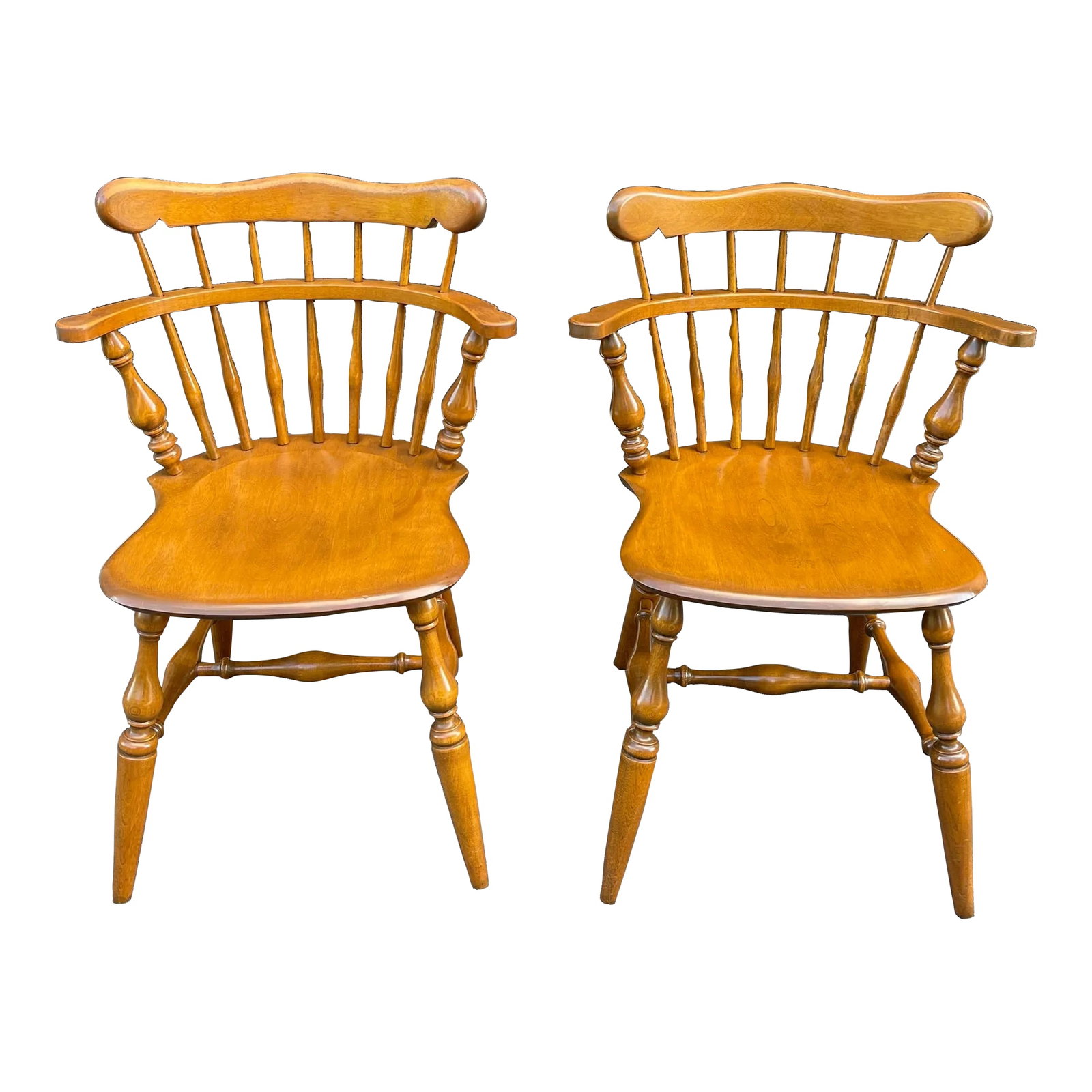 Vintage Ethan Allen Baumritter Heirloom Maple Comb Back Windsor Mate's Dining Chairs - a Pair: A pair of mid 20th century Baumritter Ethan Allen Heirloom solid maple Traditional comb back Windsor dining chairs. Item # 10-6040 Finish # 211 (Nutmeg) Condition: Alterations: Original Condition Unal