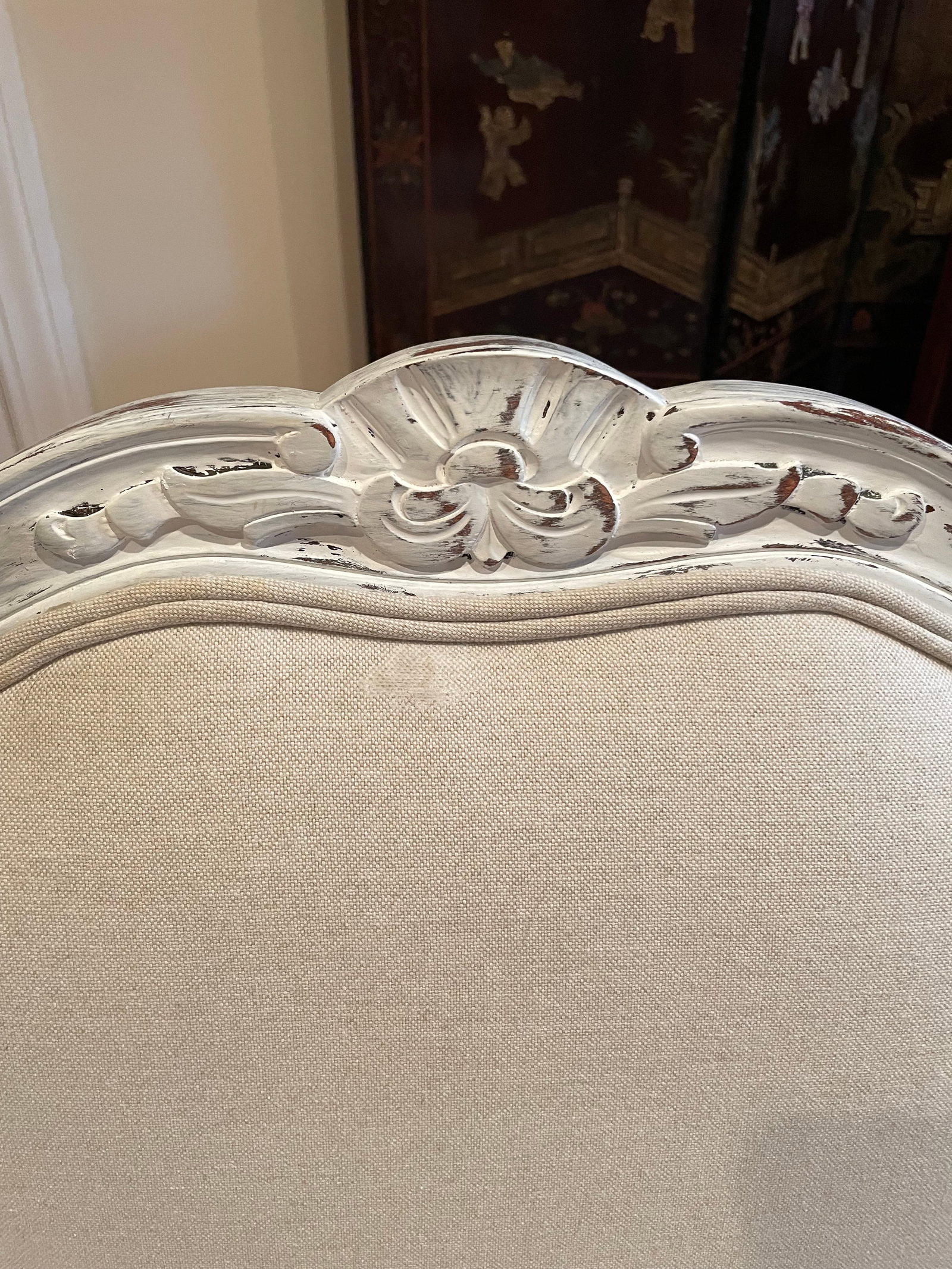 Louis XV Style Whitewashed and Upholstered Chairs in Belgian Linen - A Pair, 20th Century - 3