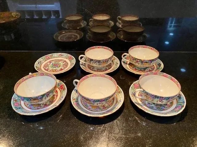1930s Chinese Rose Canton Medallion Porcelain Dinnerware Set- 60 Pieces - 11