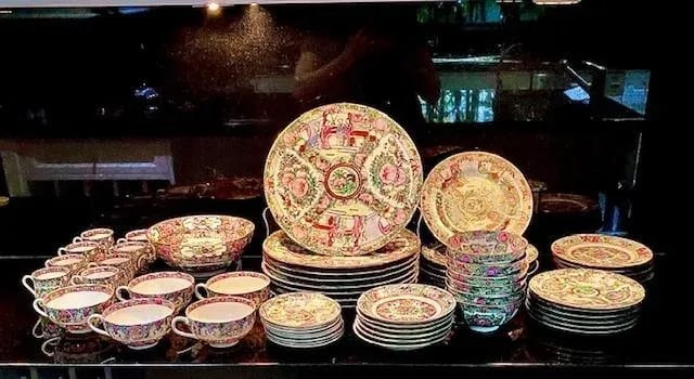 1930s Chinese Rose Canton Medallion Porcelain Dinnerware Set- 60 Pieces - 13