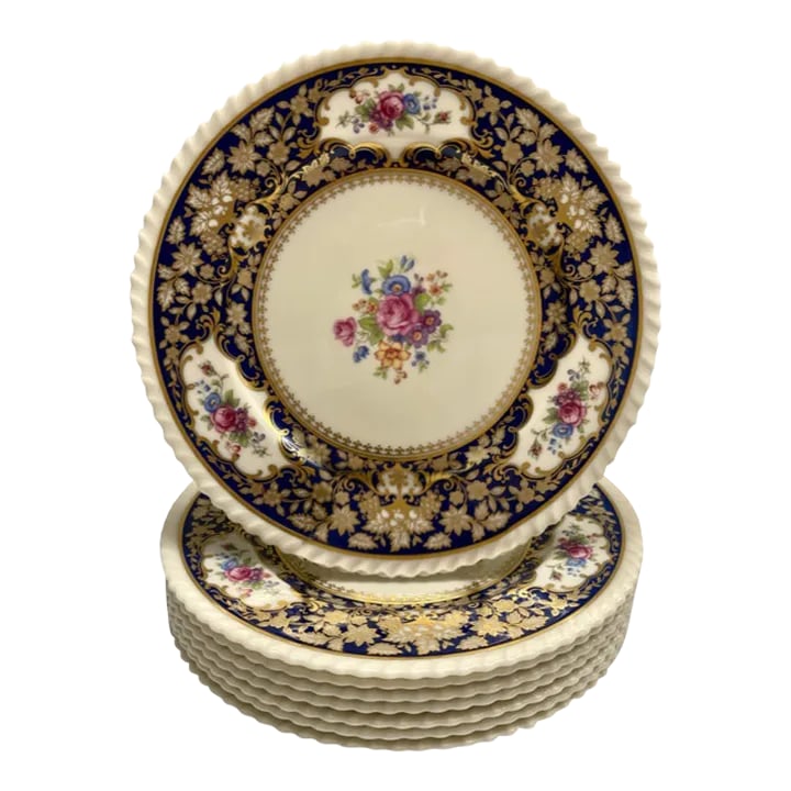 Vintage Lenox Bone China Villa Blue Service Plates - Set of 8: Vintage Lenox Bone China Villa Blue Service Plates - Set of 8 This set of plates is simply beautiful. These plates would be the perfect accent to a set of more simplistic china. Having been used on a 