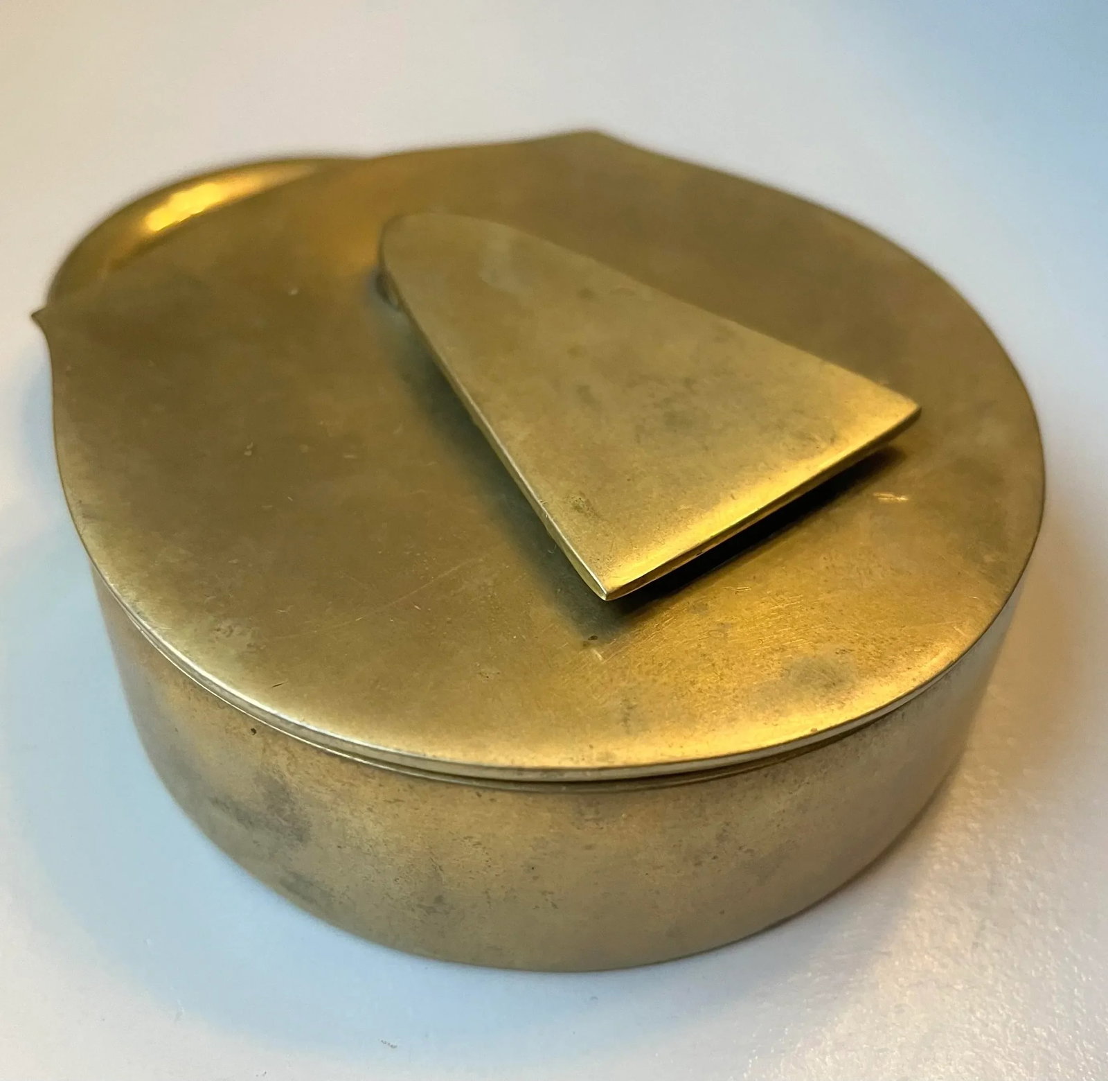 Mid 20th Century Virginia Metalcrafters Padlock Trinket Box - 4