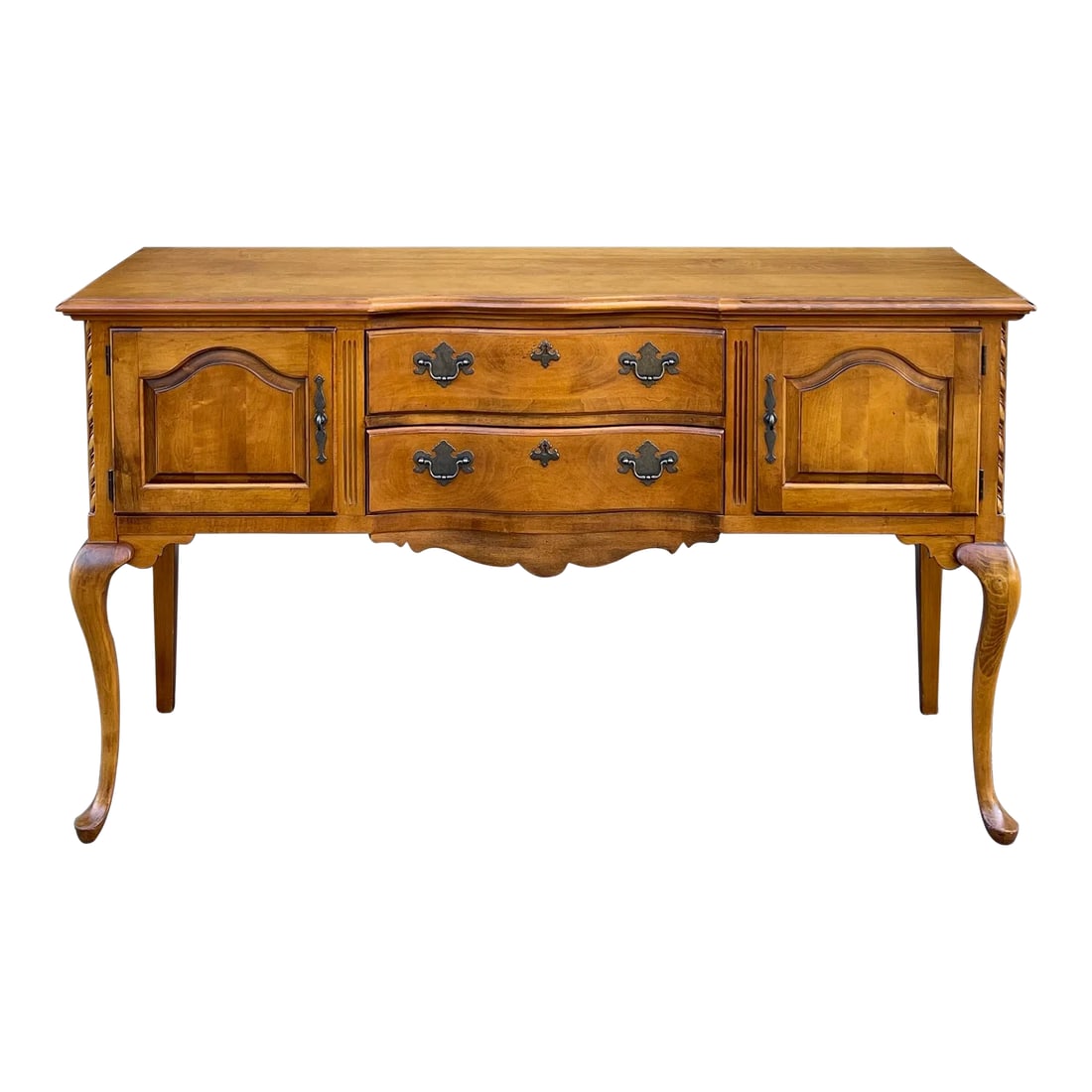 Pennsylvania House Traditional Queen Anne Maple Society Hill Sideboard or Buffet (1 of 13)