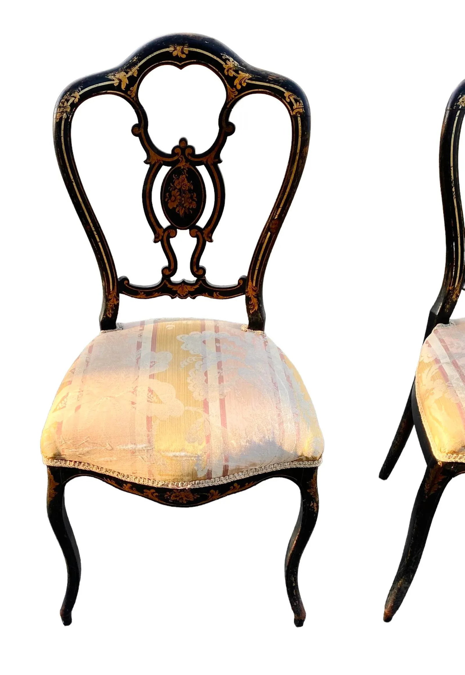 Mid 19th Century Pair of Napoleon III Chairs - 4