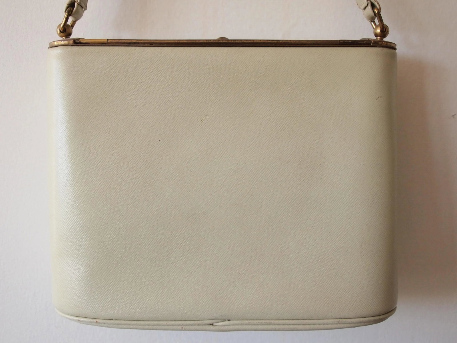 Vintage Robert Loughlin "1962" Brute Smoking Man Portrait Drawing Painting on Vintage Purse Outsider - 6