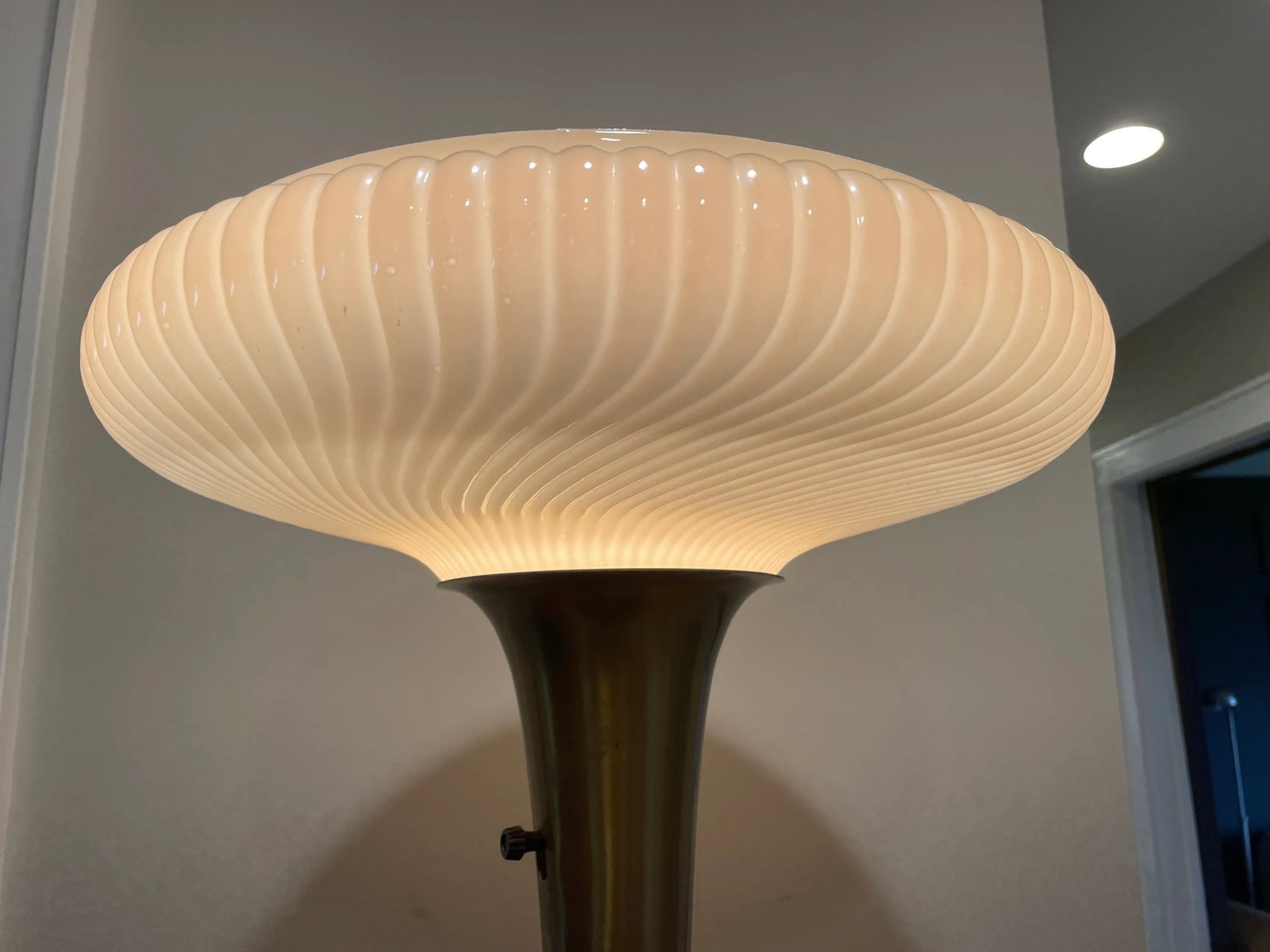 1930s Russel Wright Twisted Cerused Oak Brass Torchiere Floor Lamp - 4