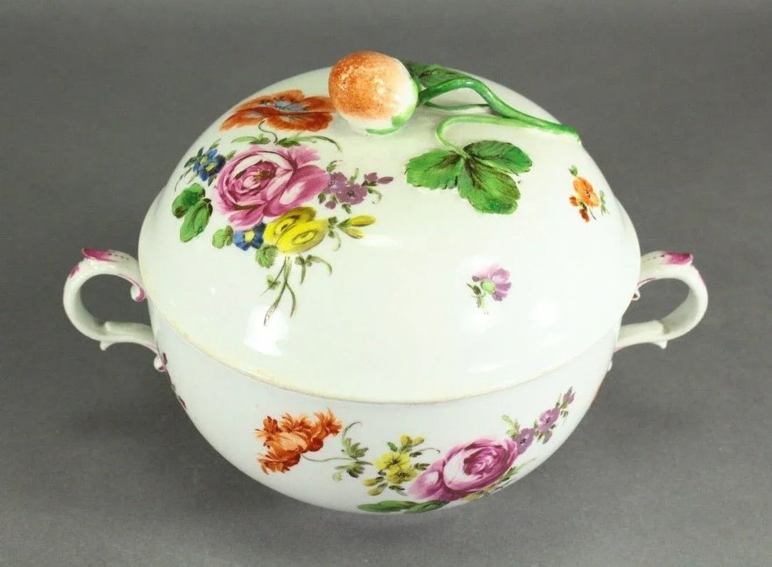 Circa 1756 Vienna Porcelain Ecuelle Bowl & Cover W. Strawberry Knob - 2