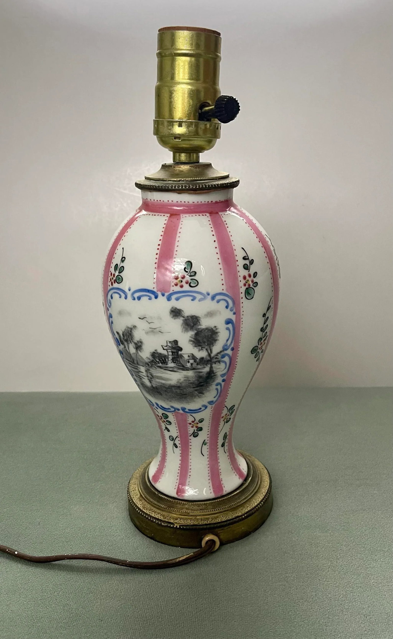 Mid 20th Century Scenic French Pink & White Striped Table Lamp - 11