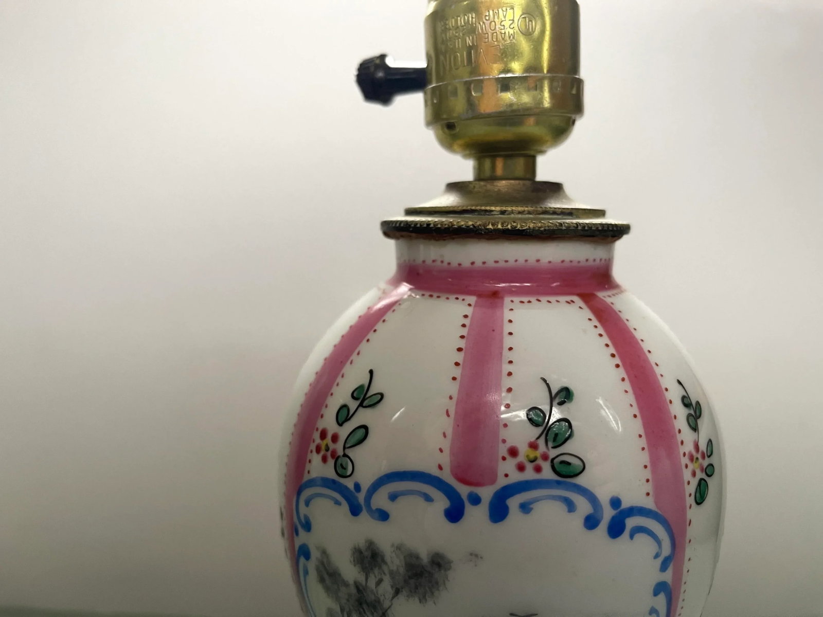 Mid 20th Century Scenic French Pink & White Striped Table Lamp - 12