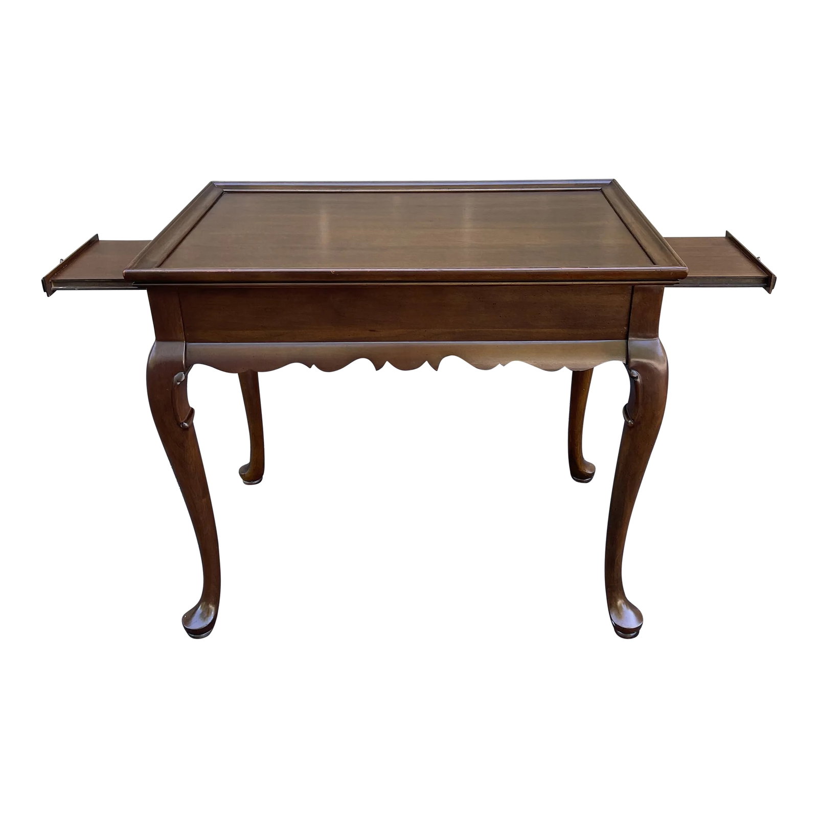 1980s Ethan Allen Georgian Court Traditional Queen Anne Cherry Tea Table or Side Table (11-8204) (1 of 11)