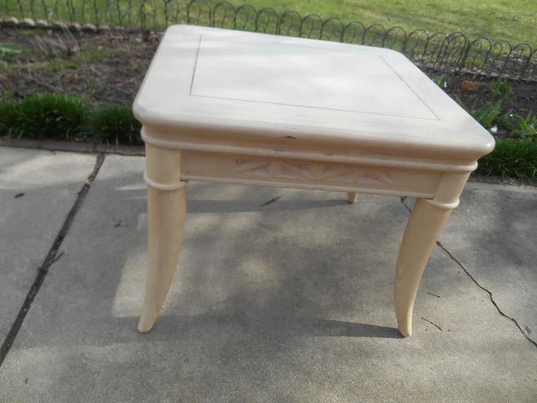 Henredon Cow Horn Legs Side Table - 4