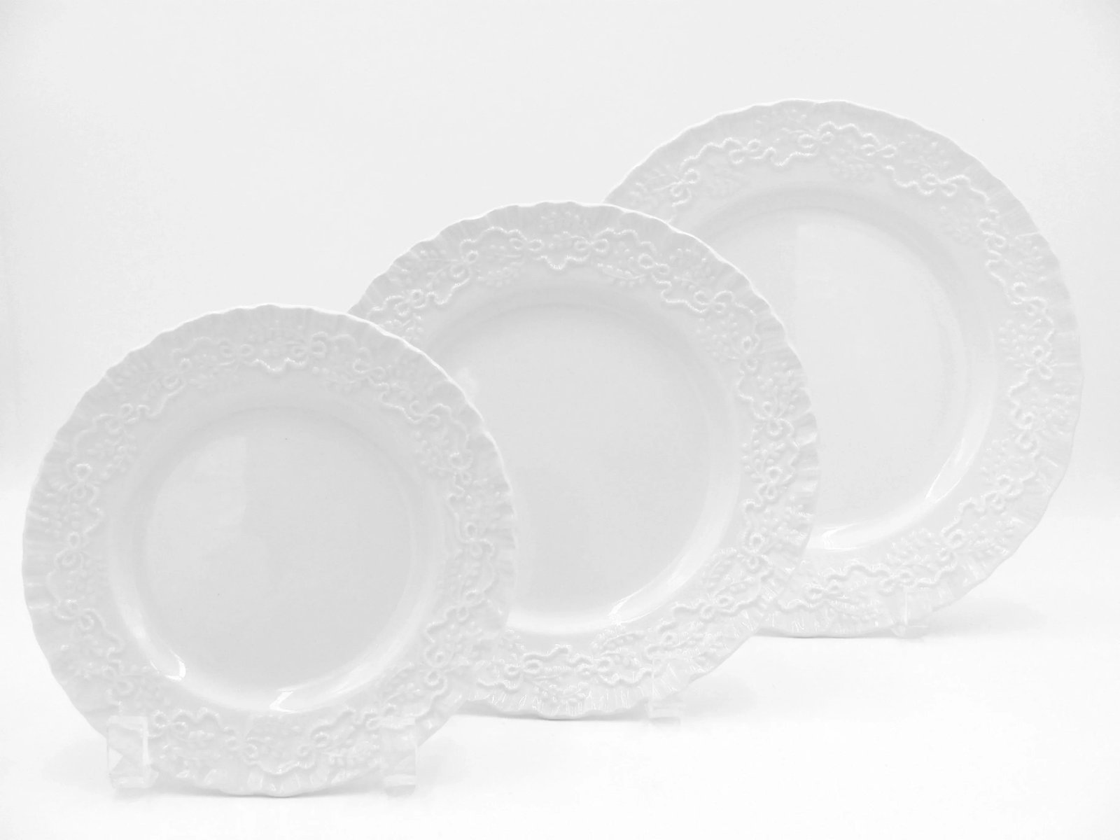 Ralph Lauren Wedgwood England Claire White Service for 10 Dinnerware - 30 Piece Set - 10