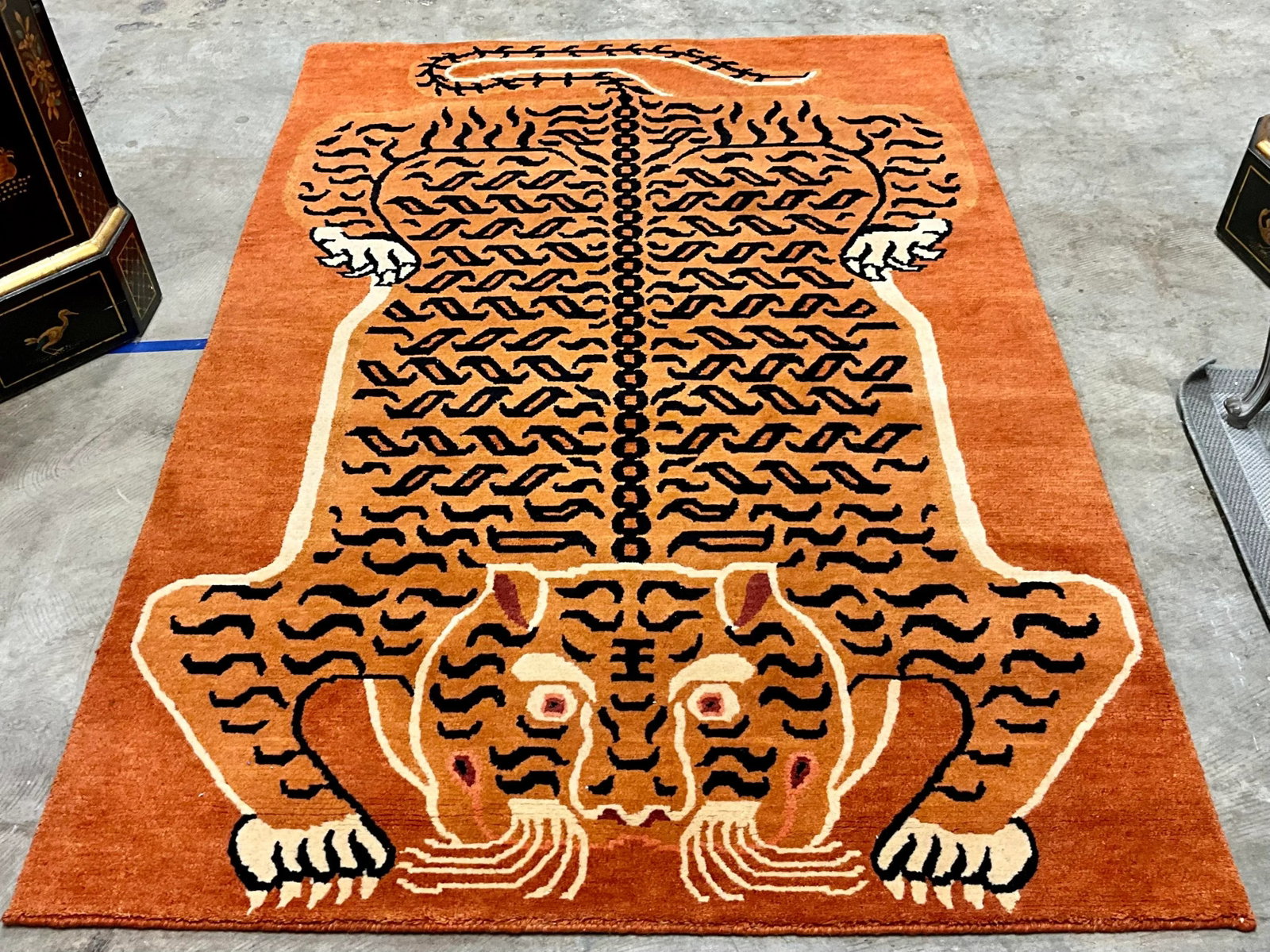2020s Indian Hand Knotted Wool Rug With Chinese Tiger Motif - 6