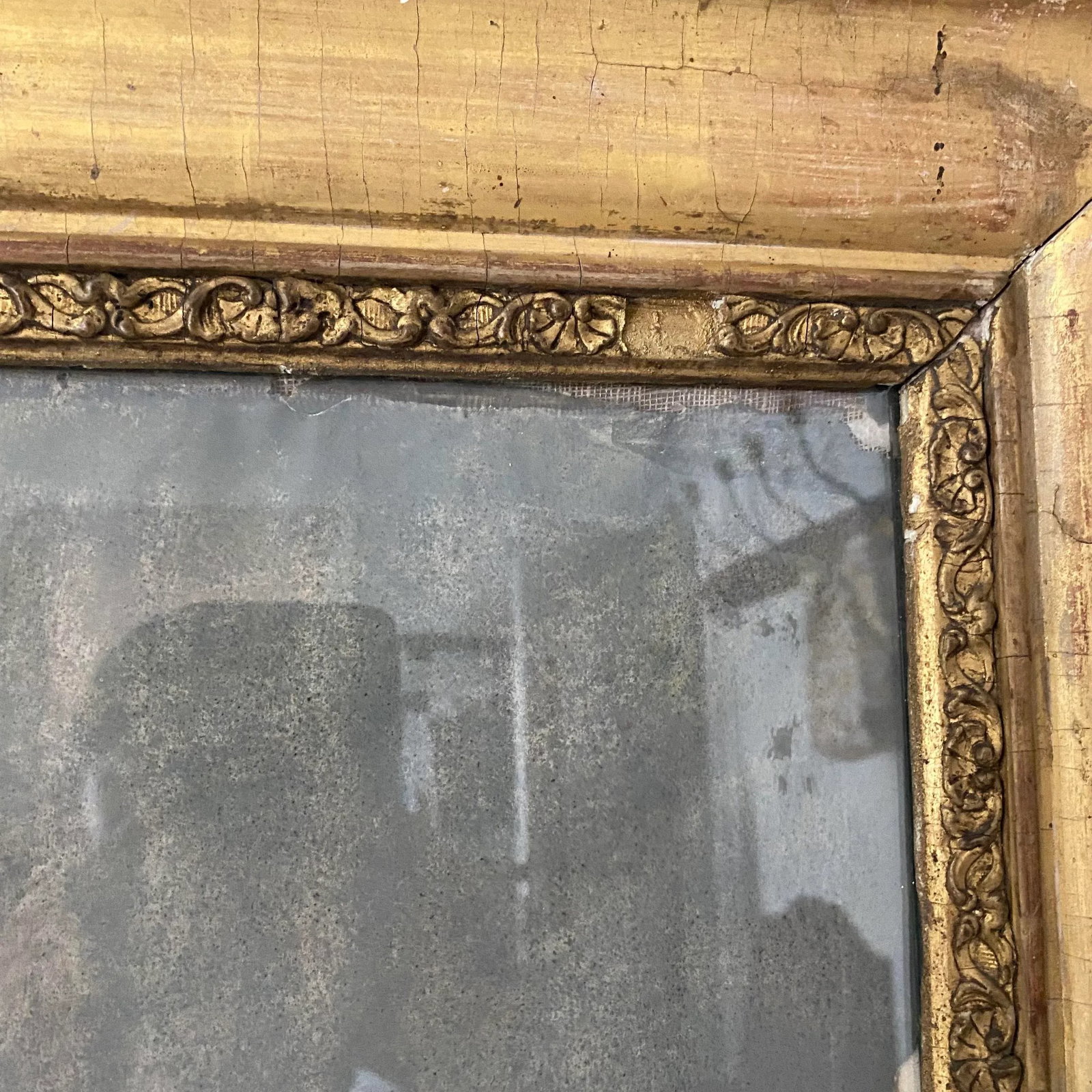 Early 19th Century Early French Pastel Portrait of Thinking Man in Waistcoat, in Gold Gilt Frame - 7