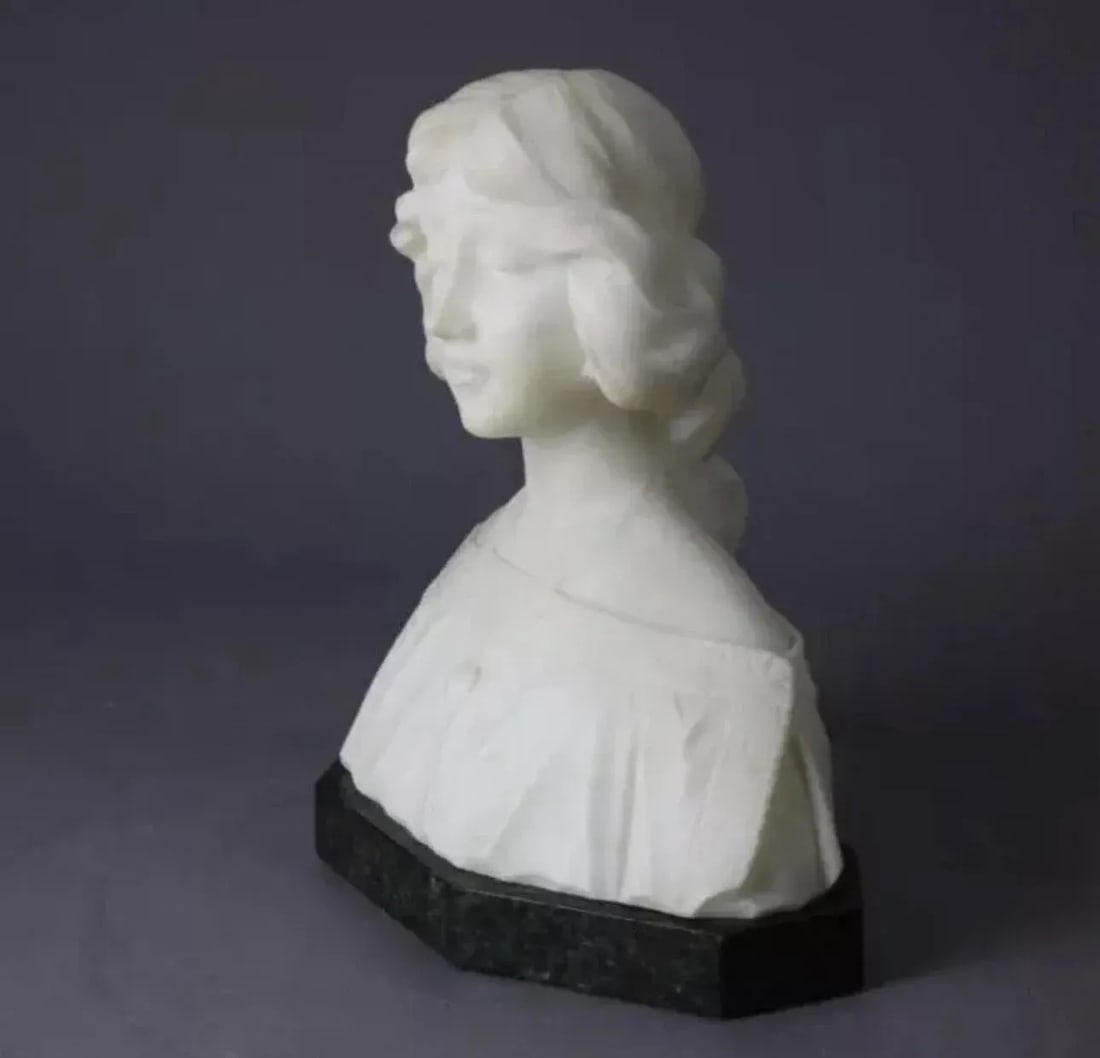 Antique Alabaster Sculpture Bust Statue of a Woman 19th Century - 2