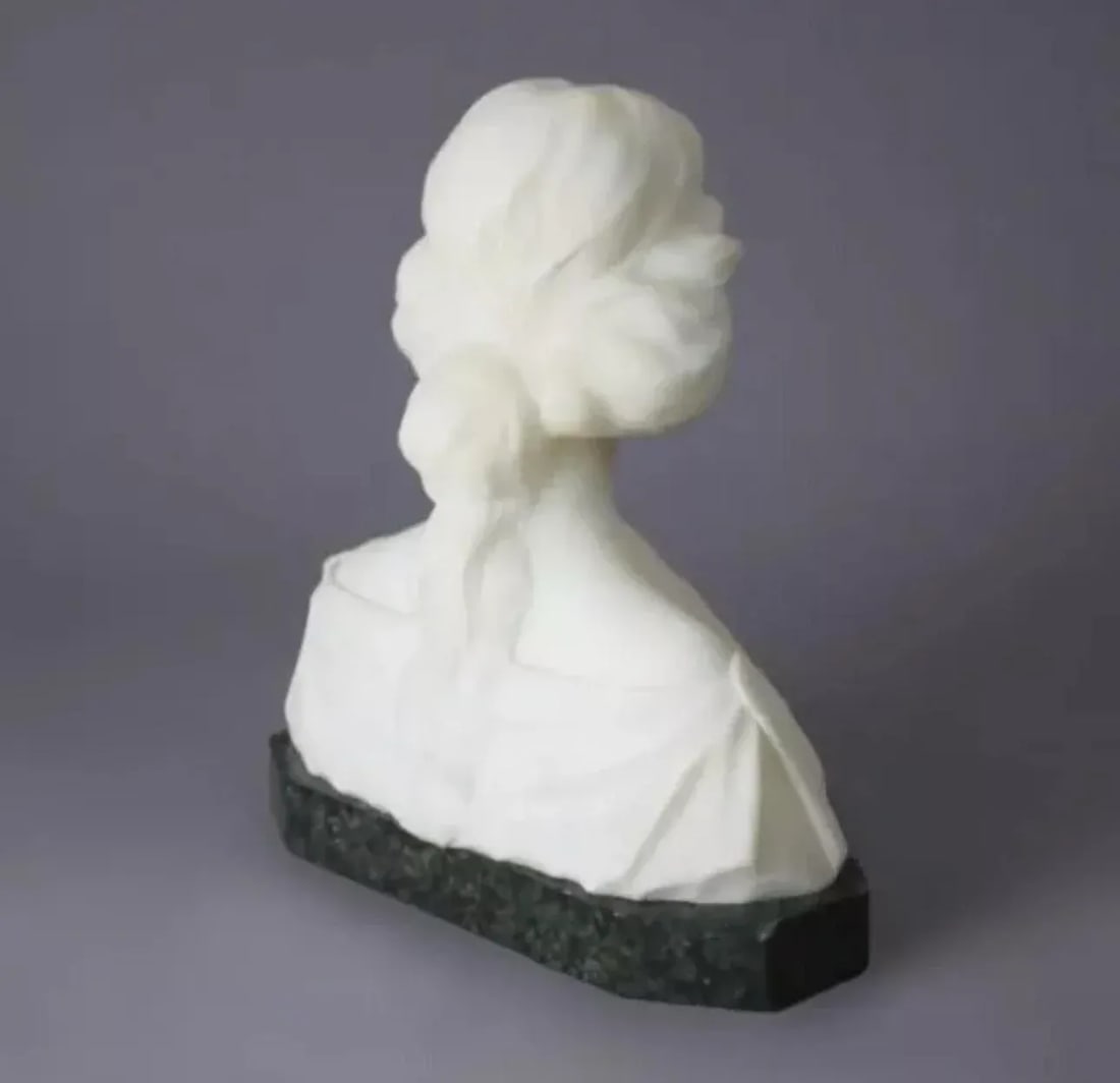 Antique Alabaster Sculpture Bust Statue of a Woman 19th Century - 4