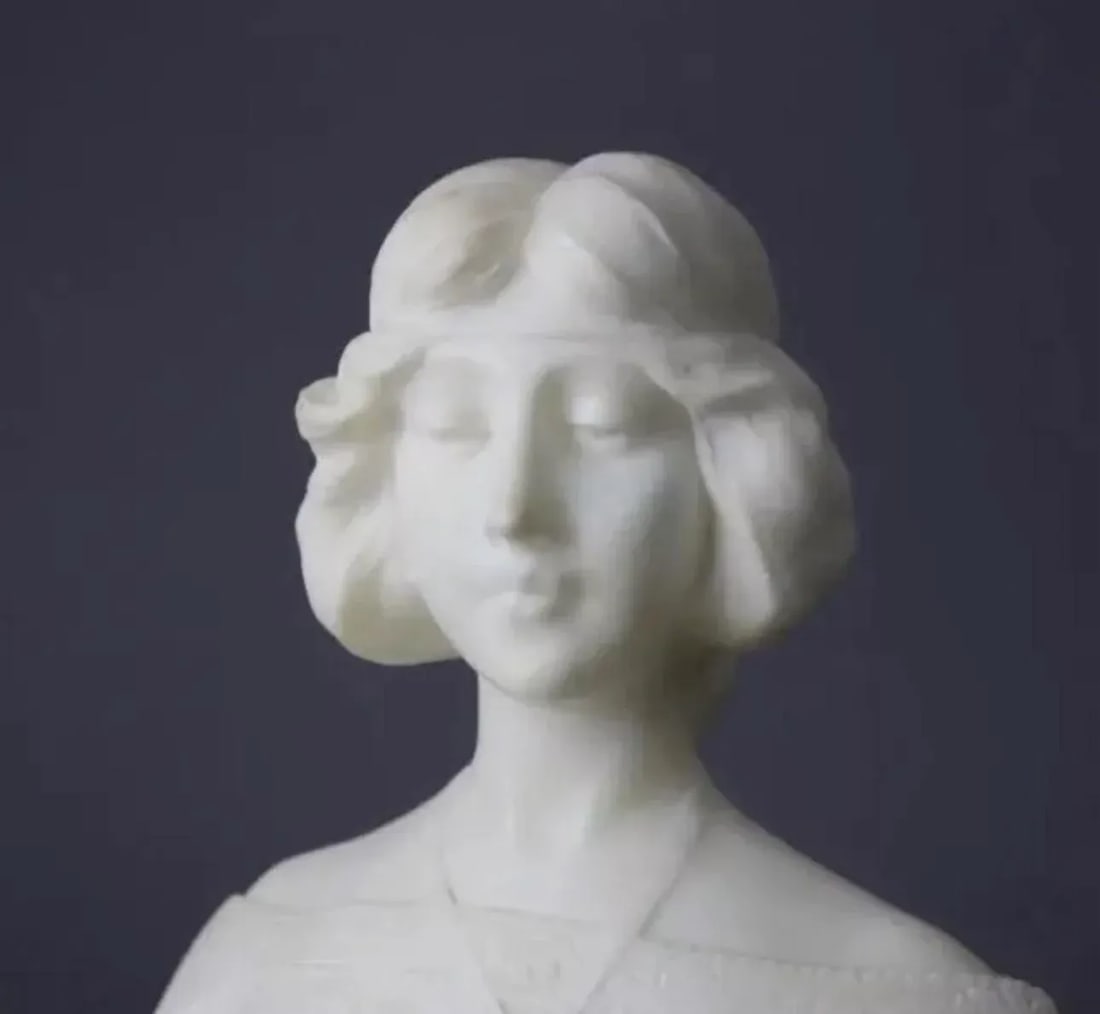 Antique Alabaster Sculpture Bust Statue of a Woman 19th Century - 7