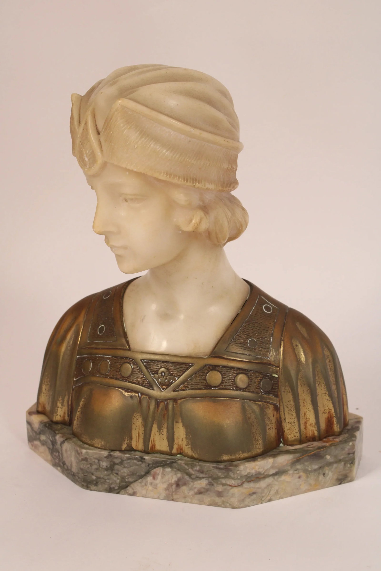 Alabaster and Bronze Sculpture by Georges Morin (1874-1950) - 5