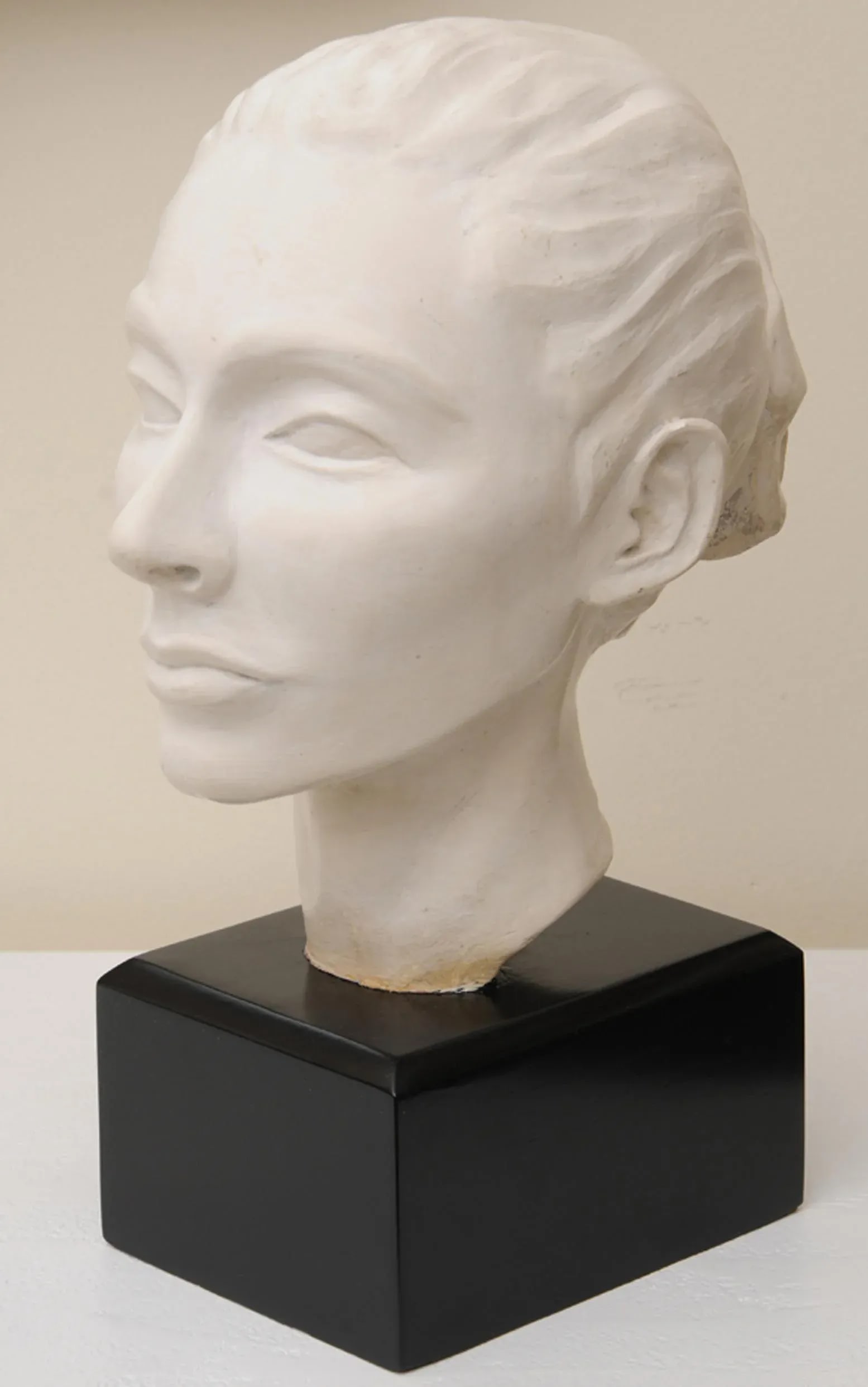 Vintage Plaster of Paris Female Head Bust Sculpture on Black Wood Base, Restored, Italy - 6