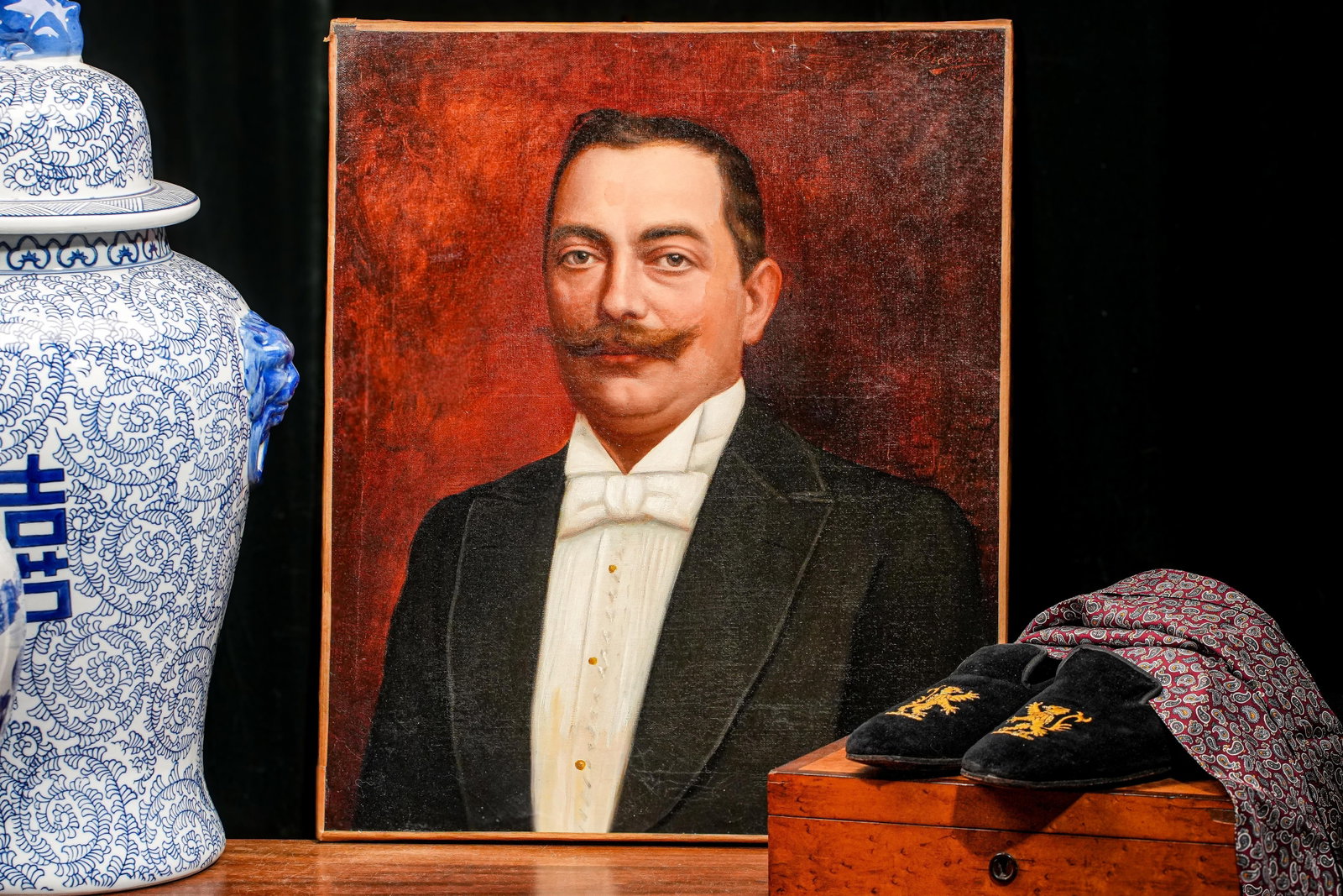 Refined Formal Victorian Era Tuxedo Gentleman Antique French Oil Painting on Canvas - 2