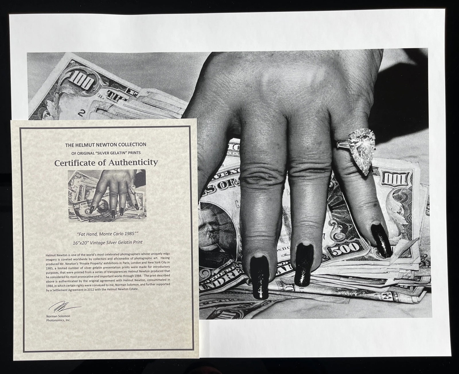 Fat Hand and Dollars, Monte Carlo 1985 by Helmut Newton - 3