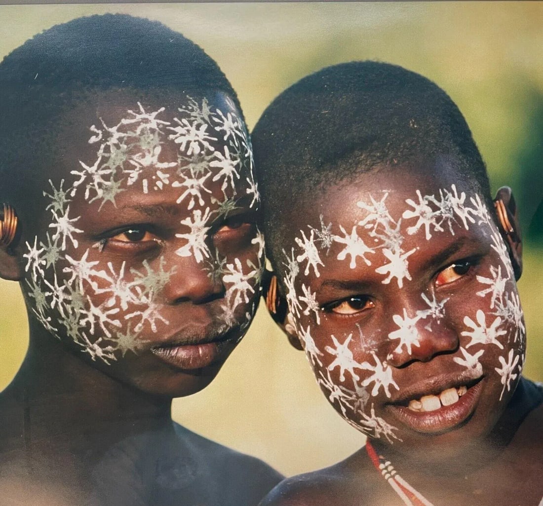 Carol Beckwith 'Surma Girls Painted as Twins, Ethiopia Chromogenic Photograph - 9