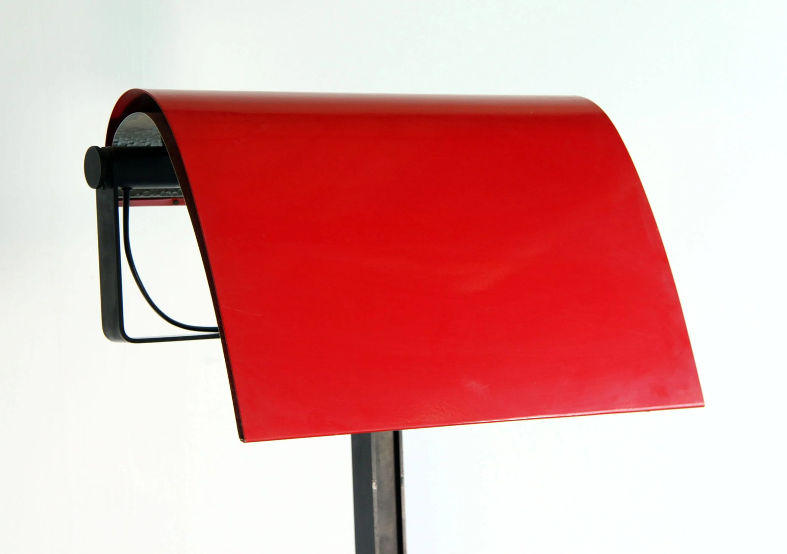 Vintage 1980's Italian Postmodern Red Torchiere Floor Lamp by Gianfranco Frattini for Relco Milano - 10