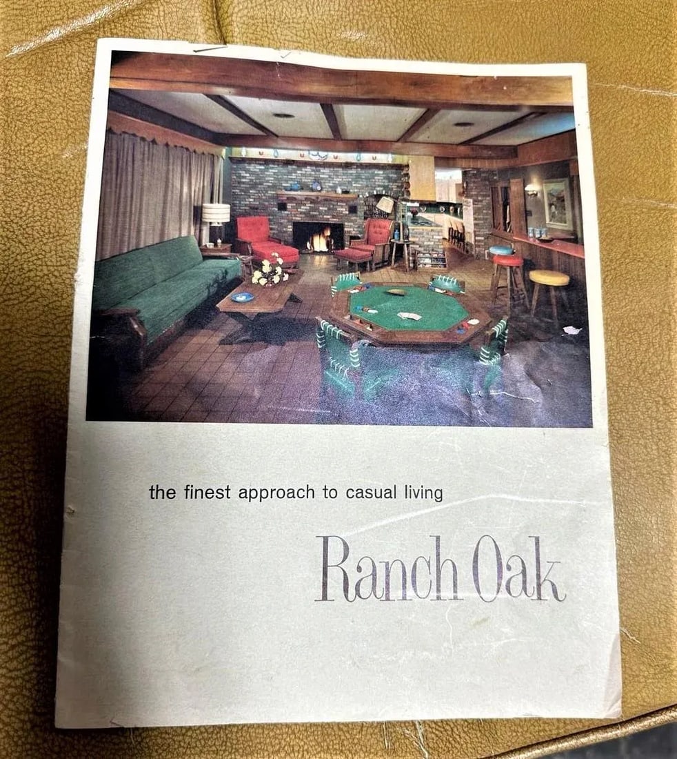 A. Brandt Ranch Oak Fort Worth 84" Oval Dining Table - Rare Vintage Find From Mid 20th Century - 4