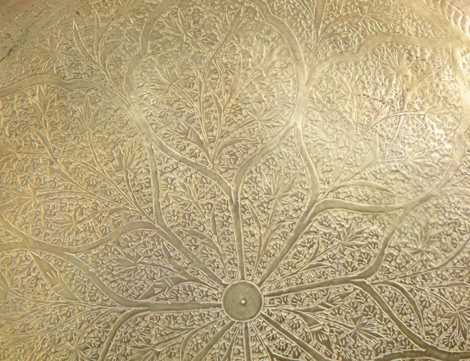 Antique Islamic Mughal Rajasthani Large Moorish Round Brass Tray With Crest Edges 30 In. - 3