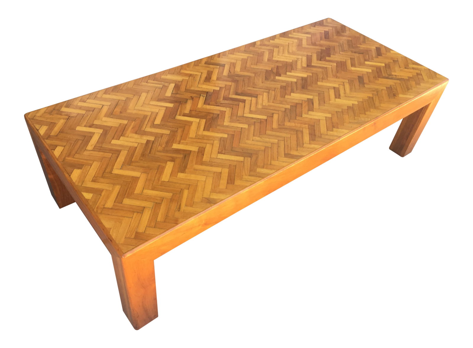 Custom Solid Walnut Coffee Table With Herringbone Top – 1980s–1990s, American Made: An exceptional custom-made walnut coffee table featuring an intricately crafted herringbone-patterned top and a beautifully balanced silhouette. Though the maker is unknown, the table exhibits