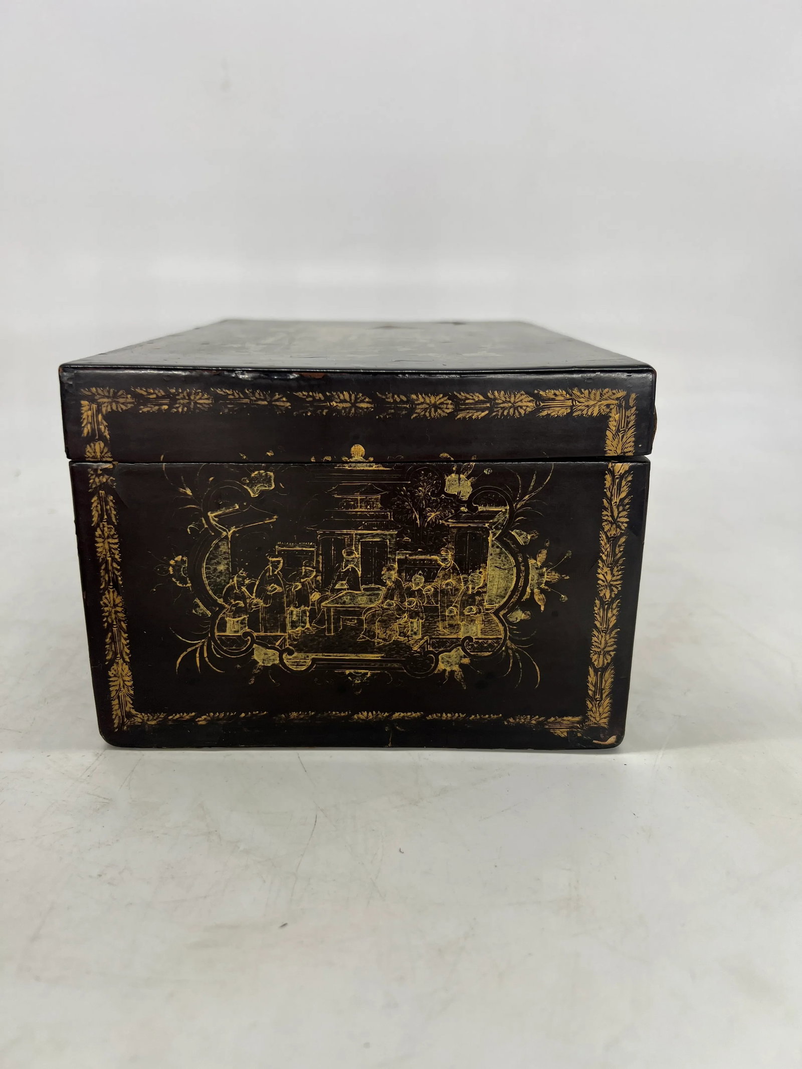 19th Century Chinese Export Lacquer Decorated Tea Caddy Box - 7