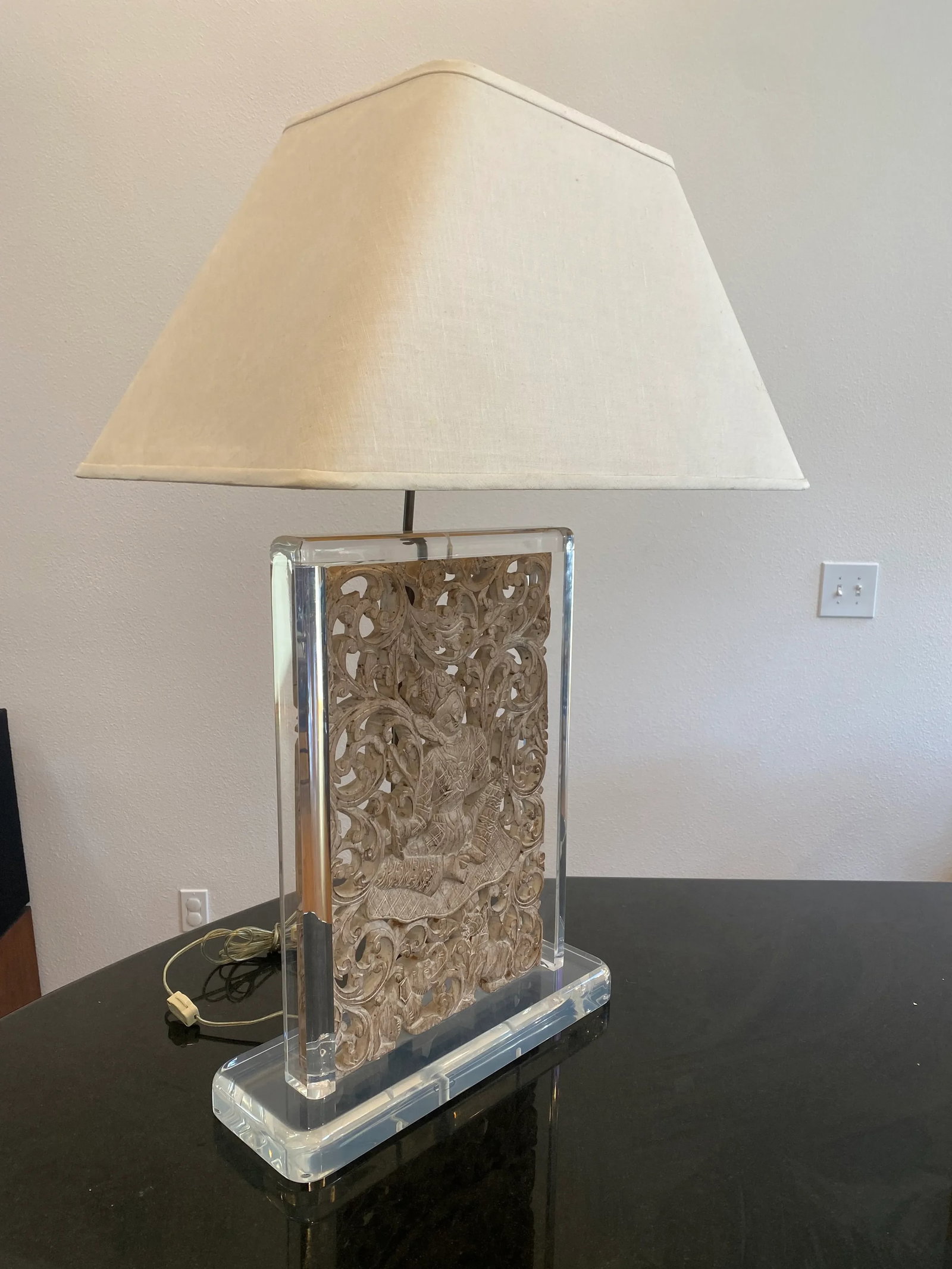 Balinese Carved Panel Table Lamp in Lucite Frame With Brass Hardware - 2