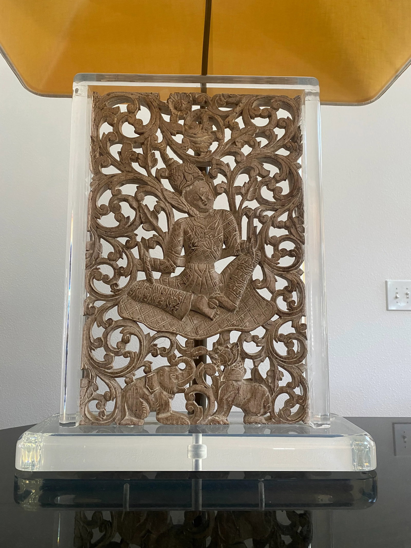 Balinese Carved Panel Table Lamp in Lucite Frame With Brass Hardware - 4
