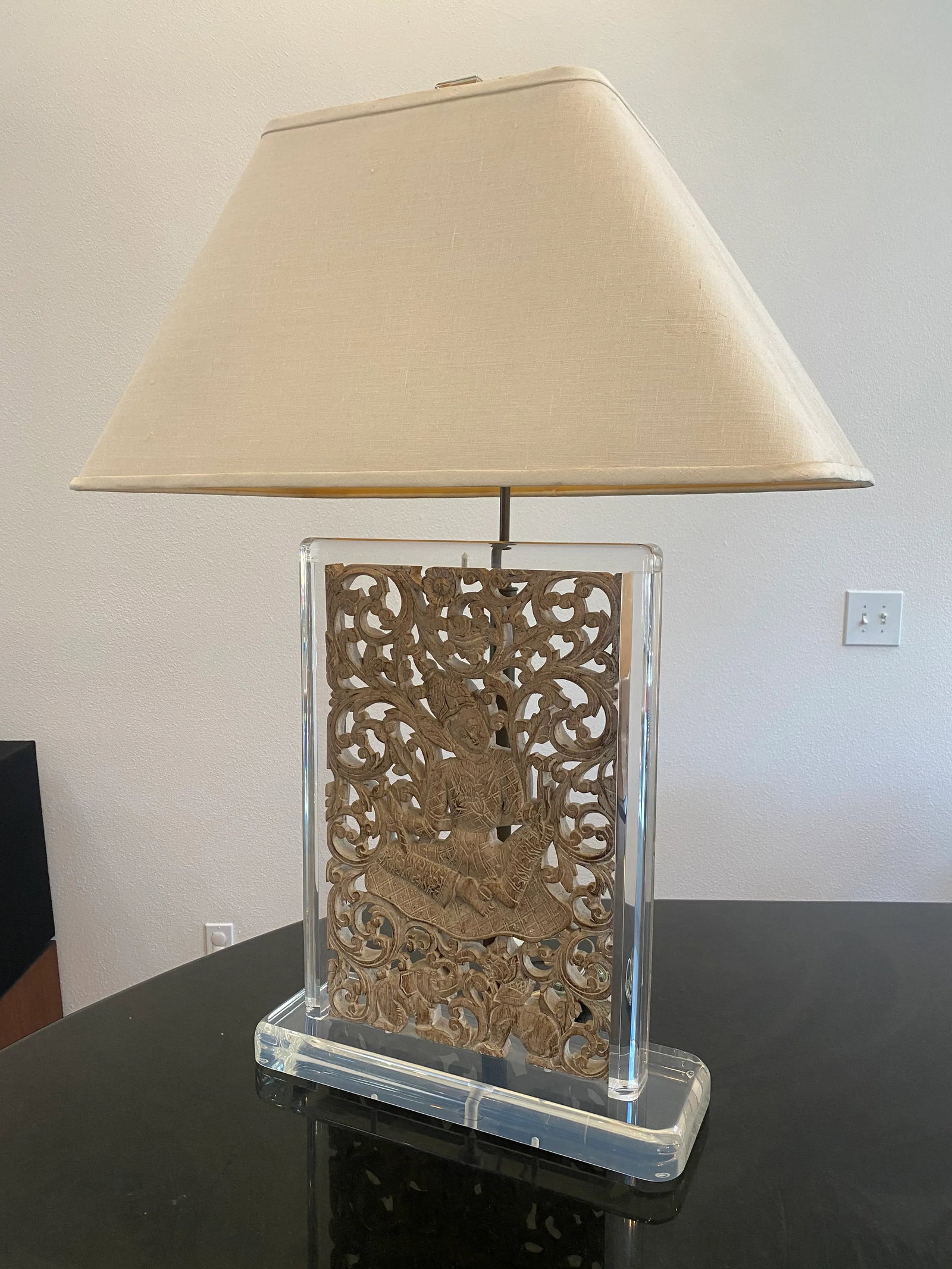 Balinese Carved Panel Table Lamp in Lucite Frame With Brass Hardware - 6
