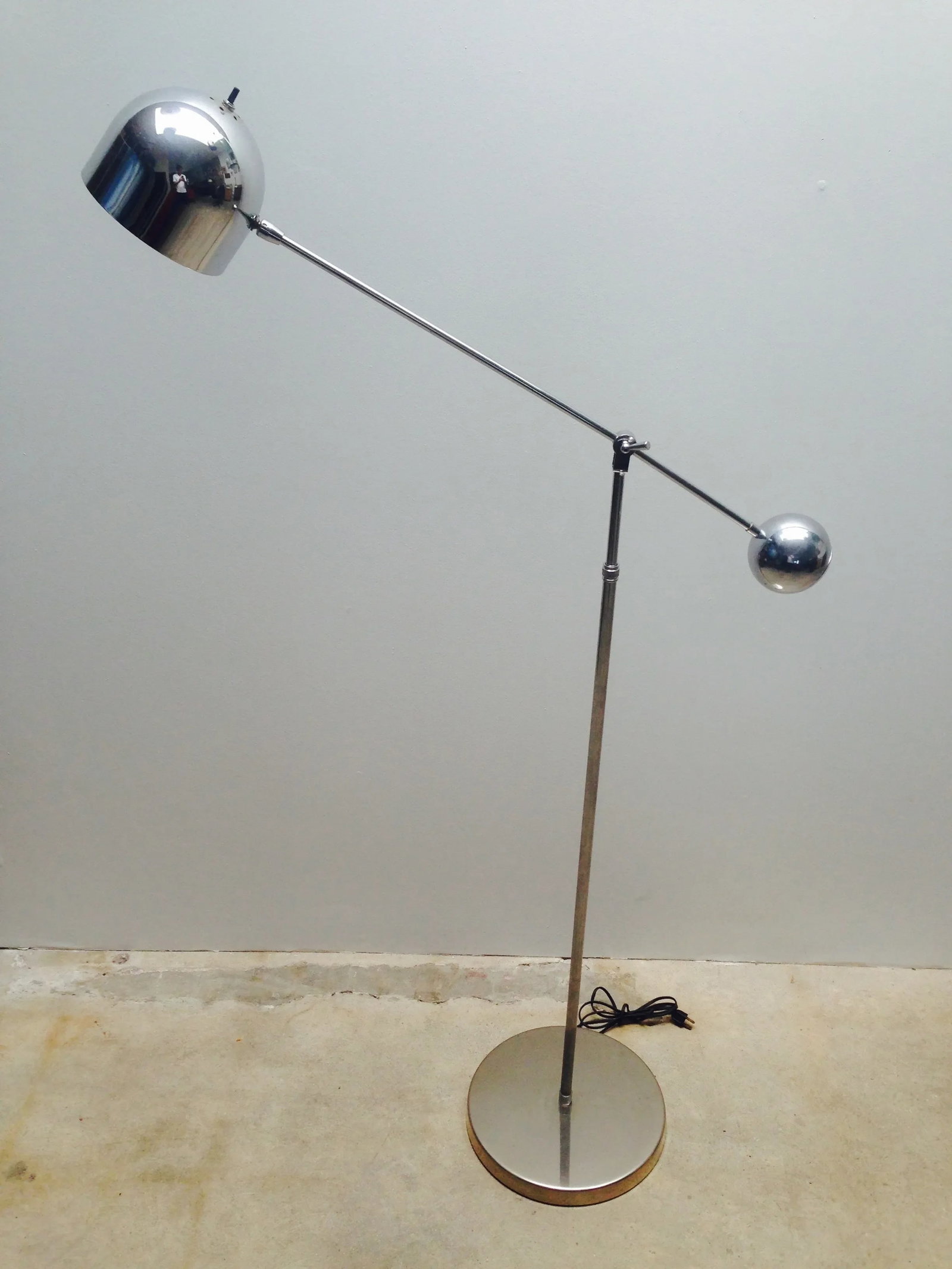 Sculptural Mid-Century Modern Chrome Floor Lamp With Adjustable Dome Shade & Counterbalance Ball - 4