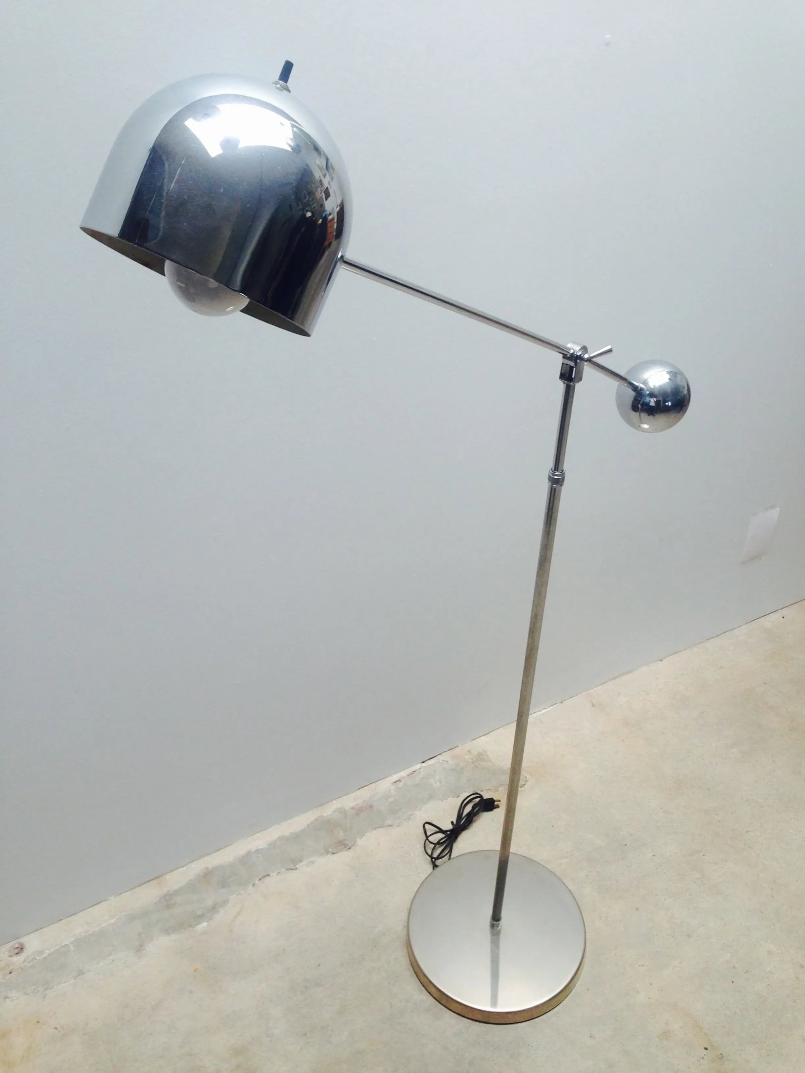 Sculptural Mid-Century Modern Chrome Floor Lamp With Adjustable Dome Shade & Counterbalance Ball - 5