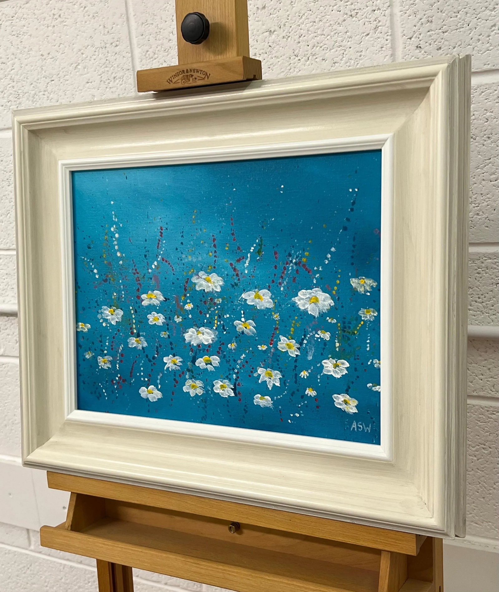 Angela Wakefield Abstract White Daisy Flowers on Turquoise Background by Contemporary Artist, 2023 - 4