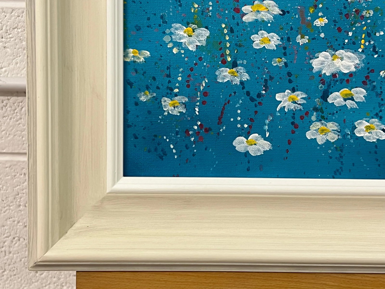 Angela Wakefield Abstract White Daisy Flowers on Turquoise Background by Contemporary Artist, 2023 - 6