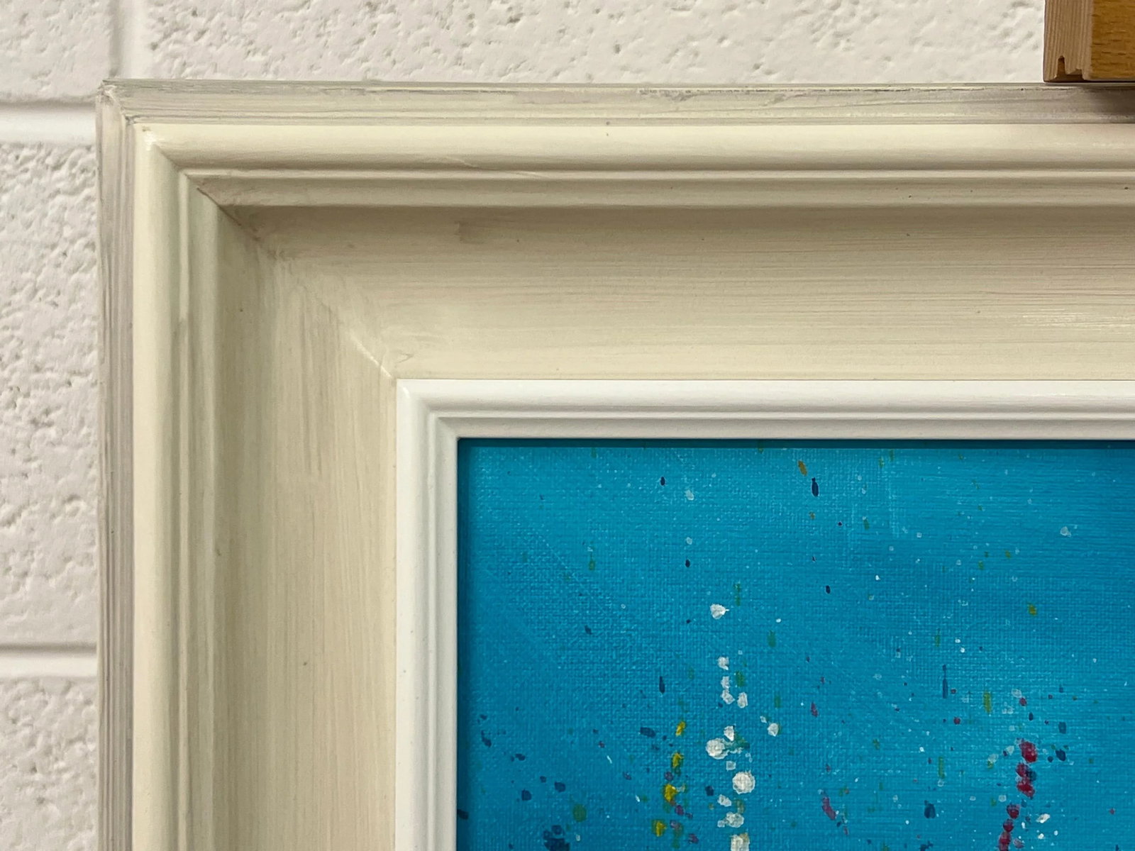 Angela Wakefield Abstract White Daisy Flowers on Turquoise Background by Contemporary Artist, 2023 - 8