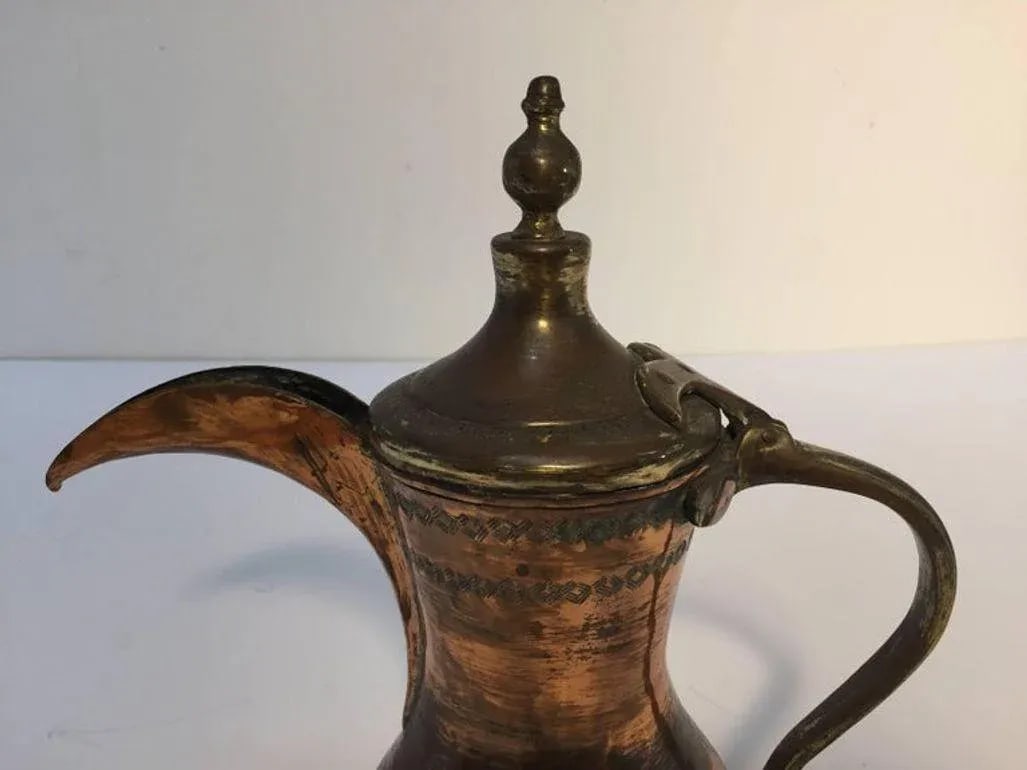 Middle Eastern Antique Dallah Arabic Copper Coffee Pot - 3