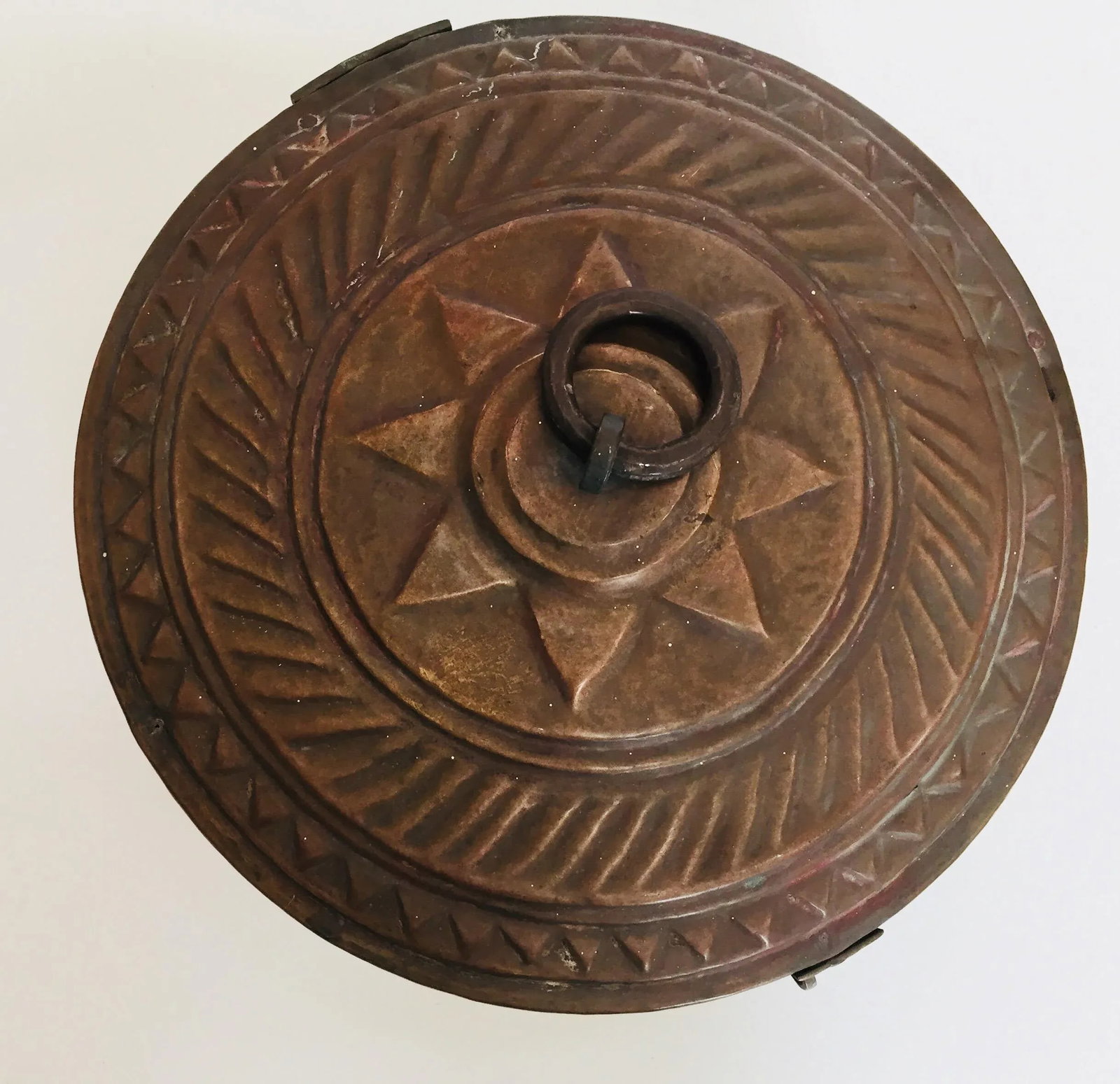 Early 20th Century Antique Decorative Round Copper Box - 5