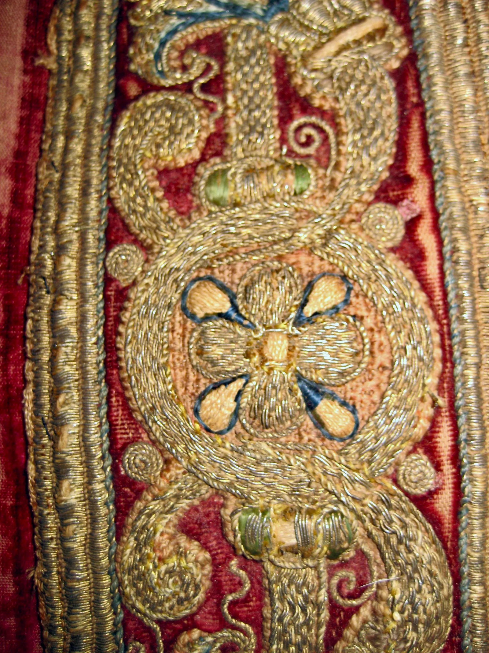 Pair of 17th Century Italian Embroidery Tapestry Wall Hanging - 9