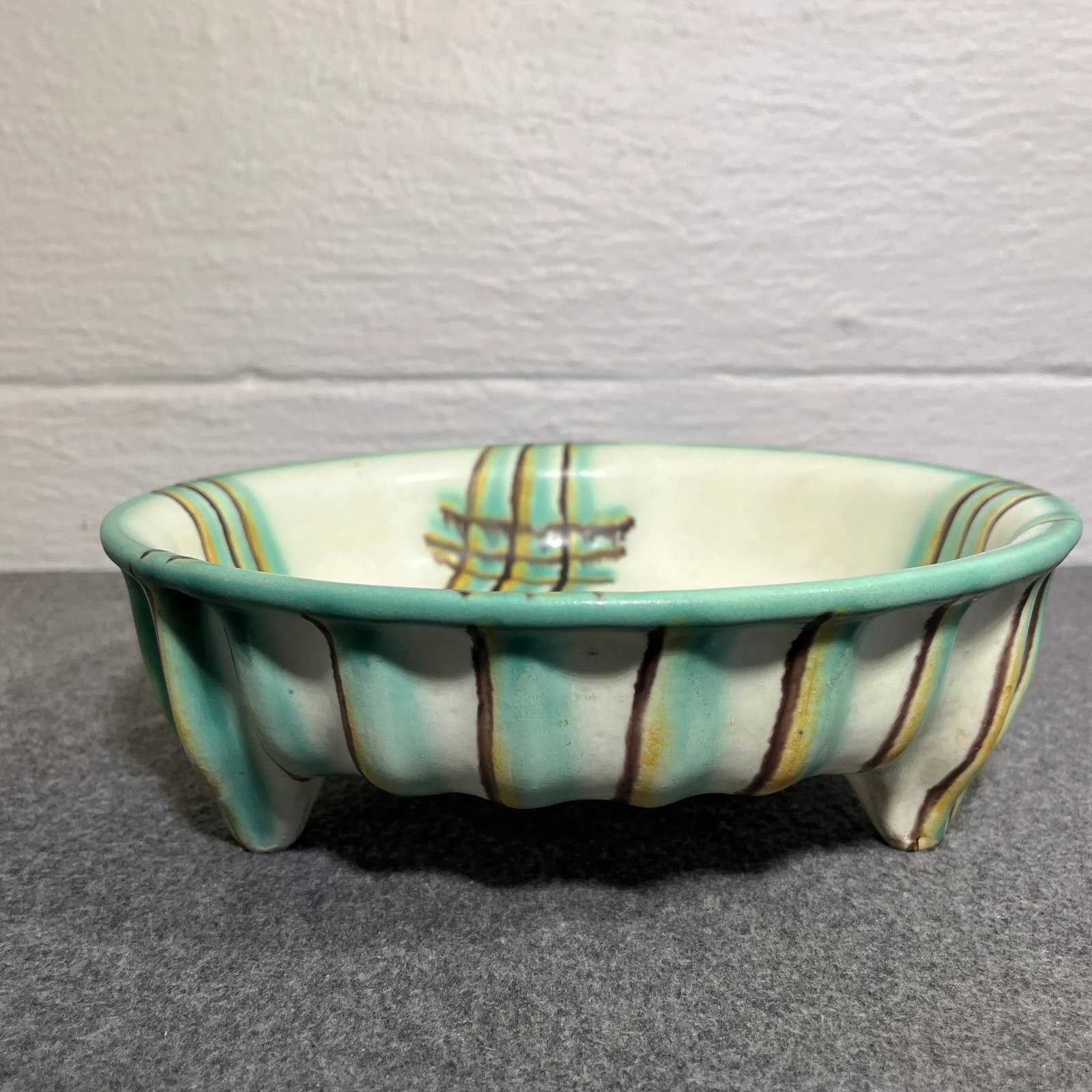 Early 20th Century Louise Harkort for Velten Vordamm Footed Pottery Bowl - 3