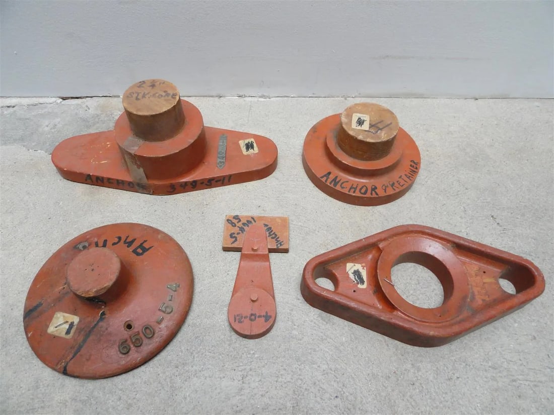Set of 11 Industrial Wood Foundry Patterns & Casting Molds – Sculptural Decorative Objects - 8
