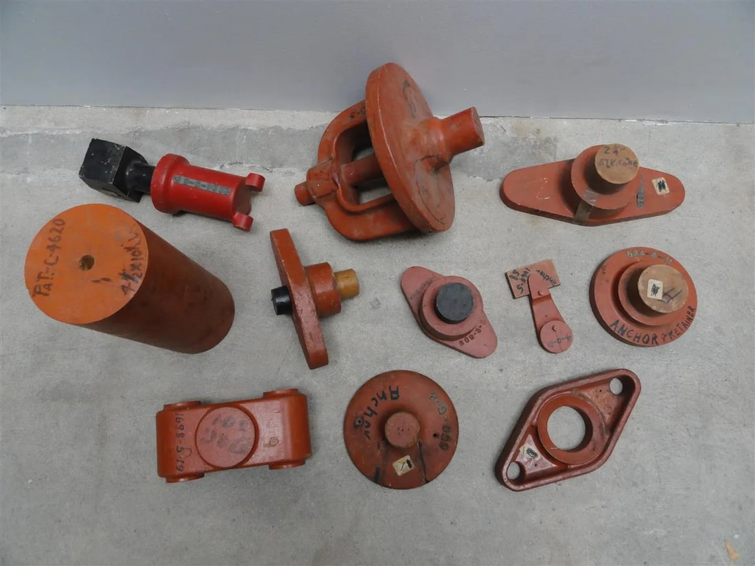 Set of 11 Industrial Wood Foundry Patterns & Casting Molds – Sculptural Decorative Objects - 9
