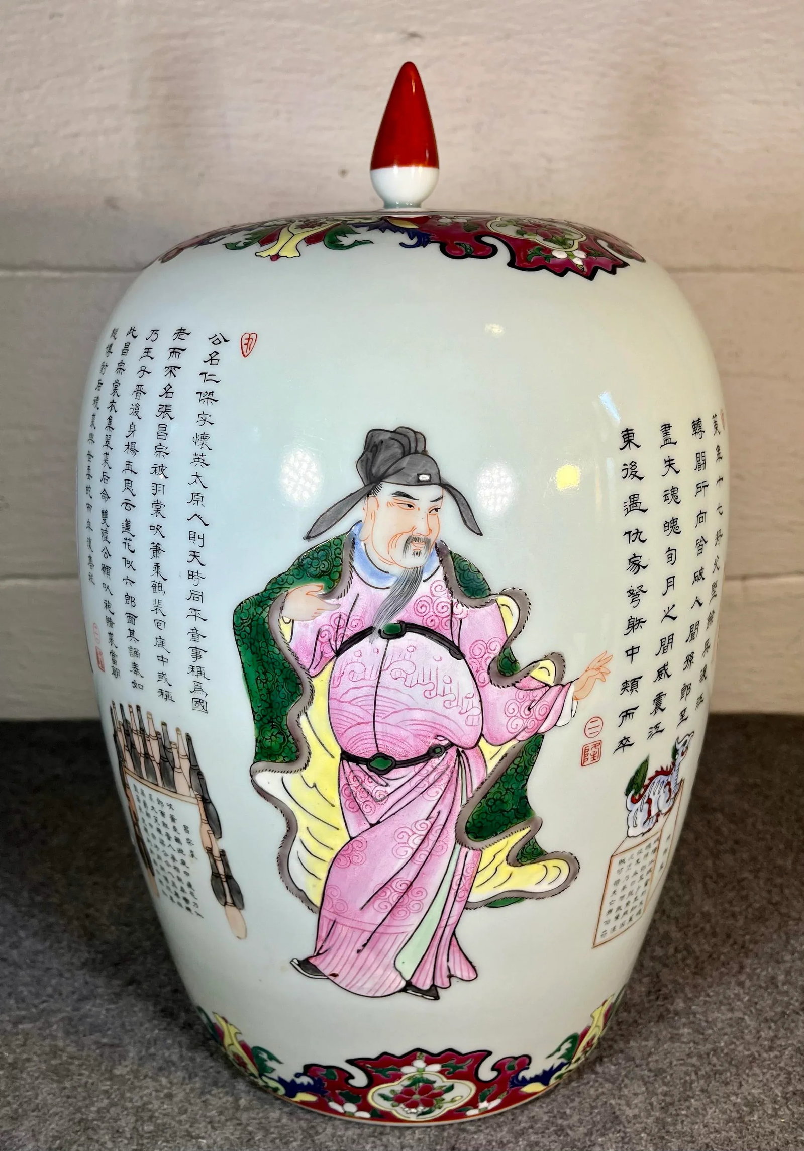 Early 20th Century Hand Painted Chinese Story Urn With Lid - 2