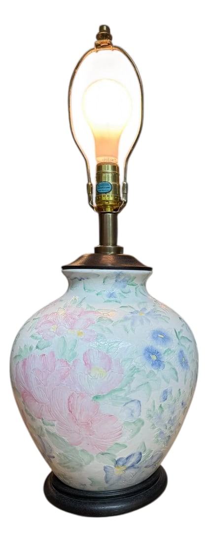 Chinoiserie Large Hand Painted Table Lamp Ginger Jar Ceramic Famille Rose: Offering a vintage Chinosserie ceramic hand-painted floral table lamp. Ceramic ginger jar with a black wood base and matching cap. 24" high to finial x 10" round ( wide ) x 6.75" round wood base. No