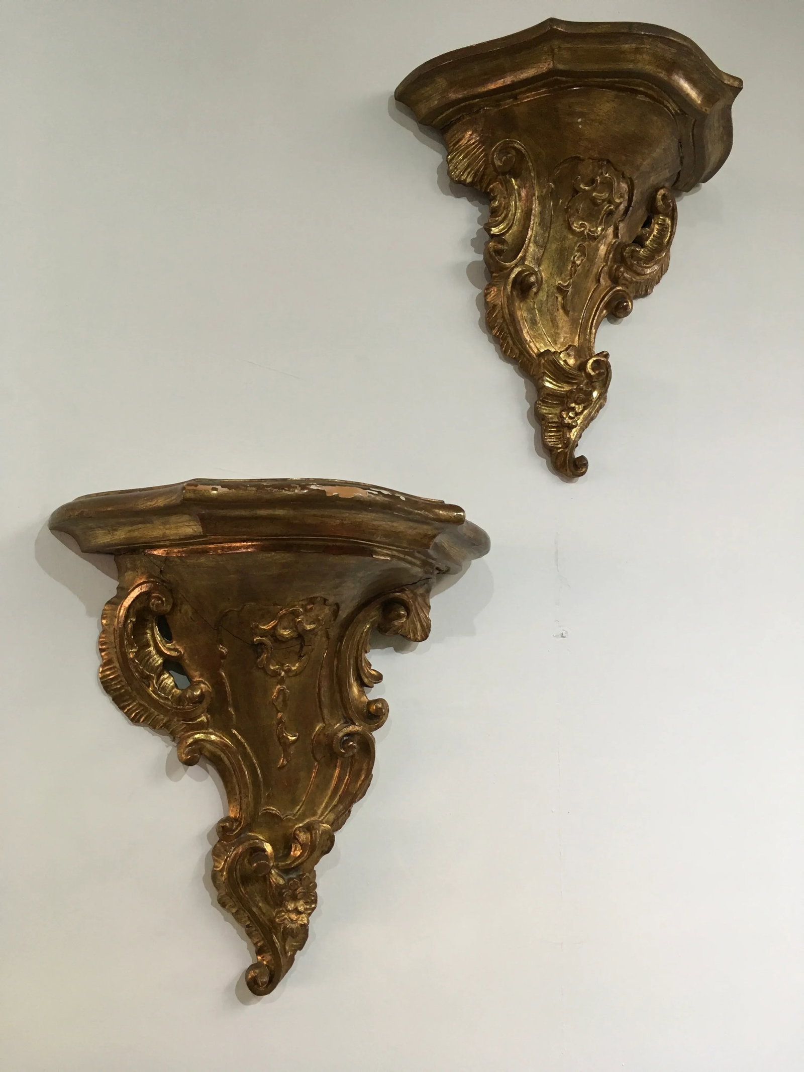 Pair of 19th Century Italian Rococo Giltwood Wall Shelves With Original Gold Leaf - 3