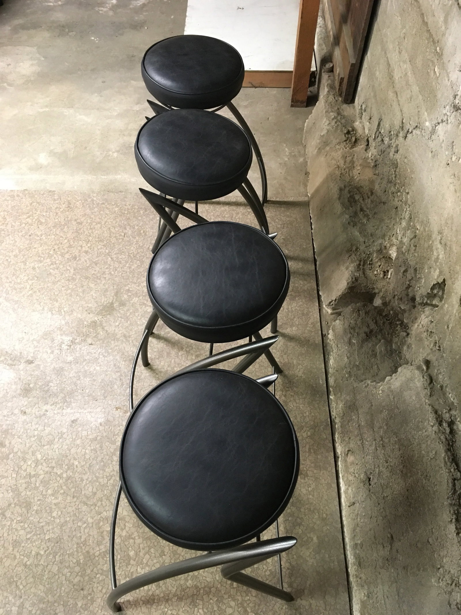 Set of Four Unique Postmodern Memphis-Style Bar Stools With Sharp Angular Gunmetal Tubular Steel Fra - 11