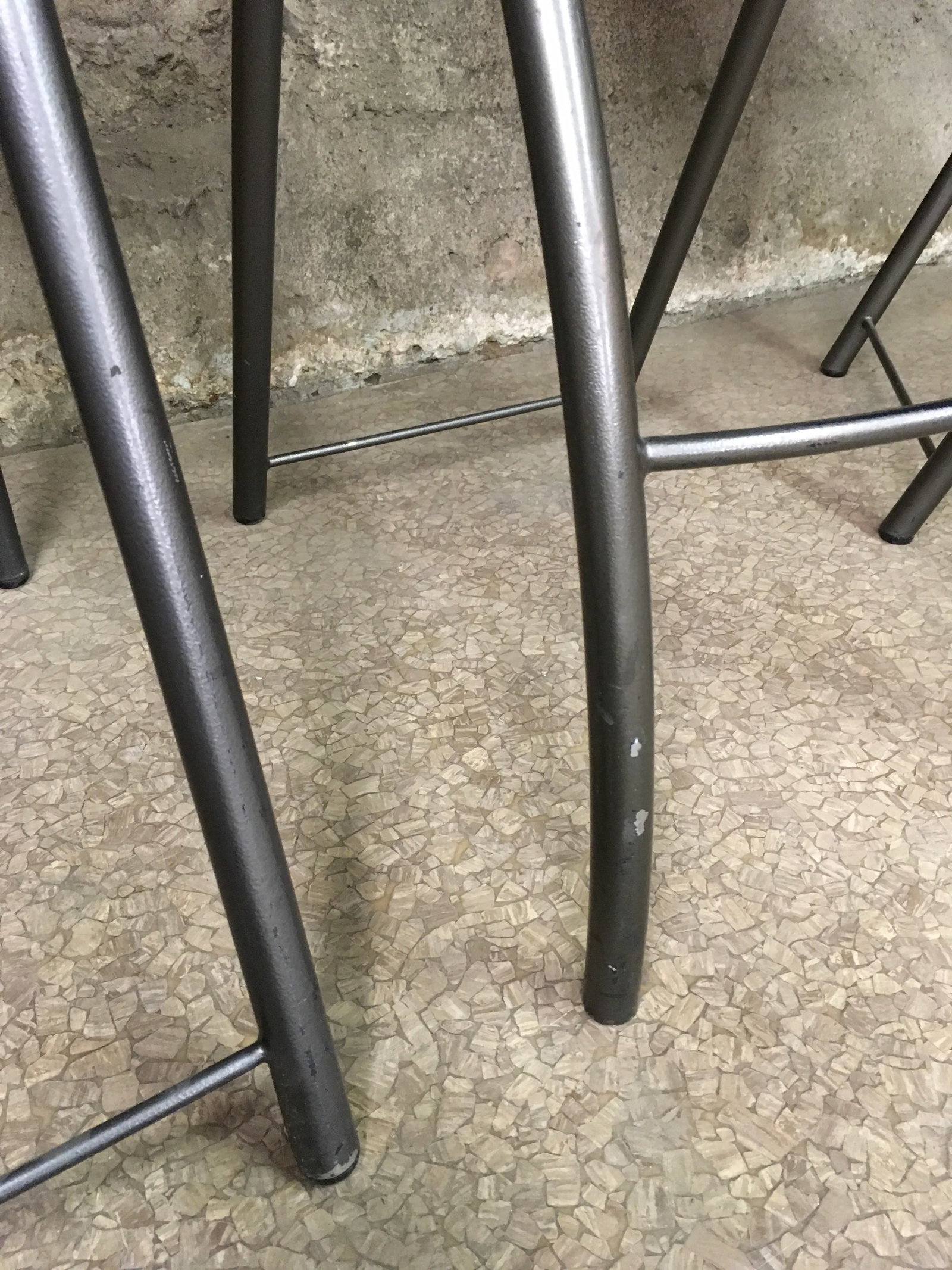 Set of Four Unique Postmodern Memphis-Style Bar Stools With Sharp Angular Gunmetal Tubular Steel Fra - 7